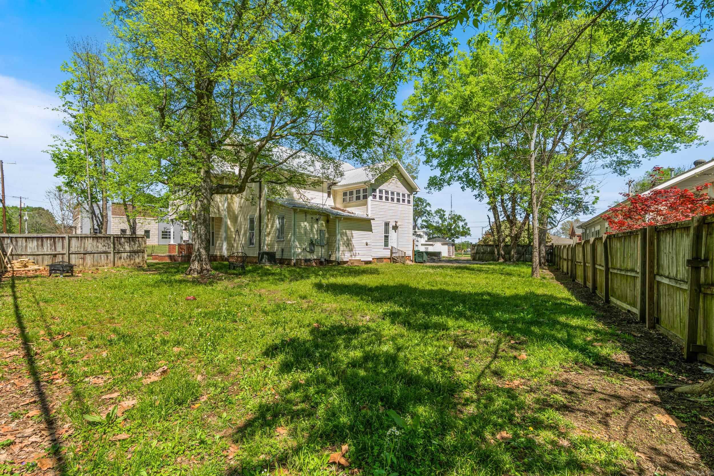 1403 Scott St Conway, AR 72034
