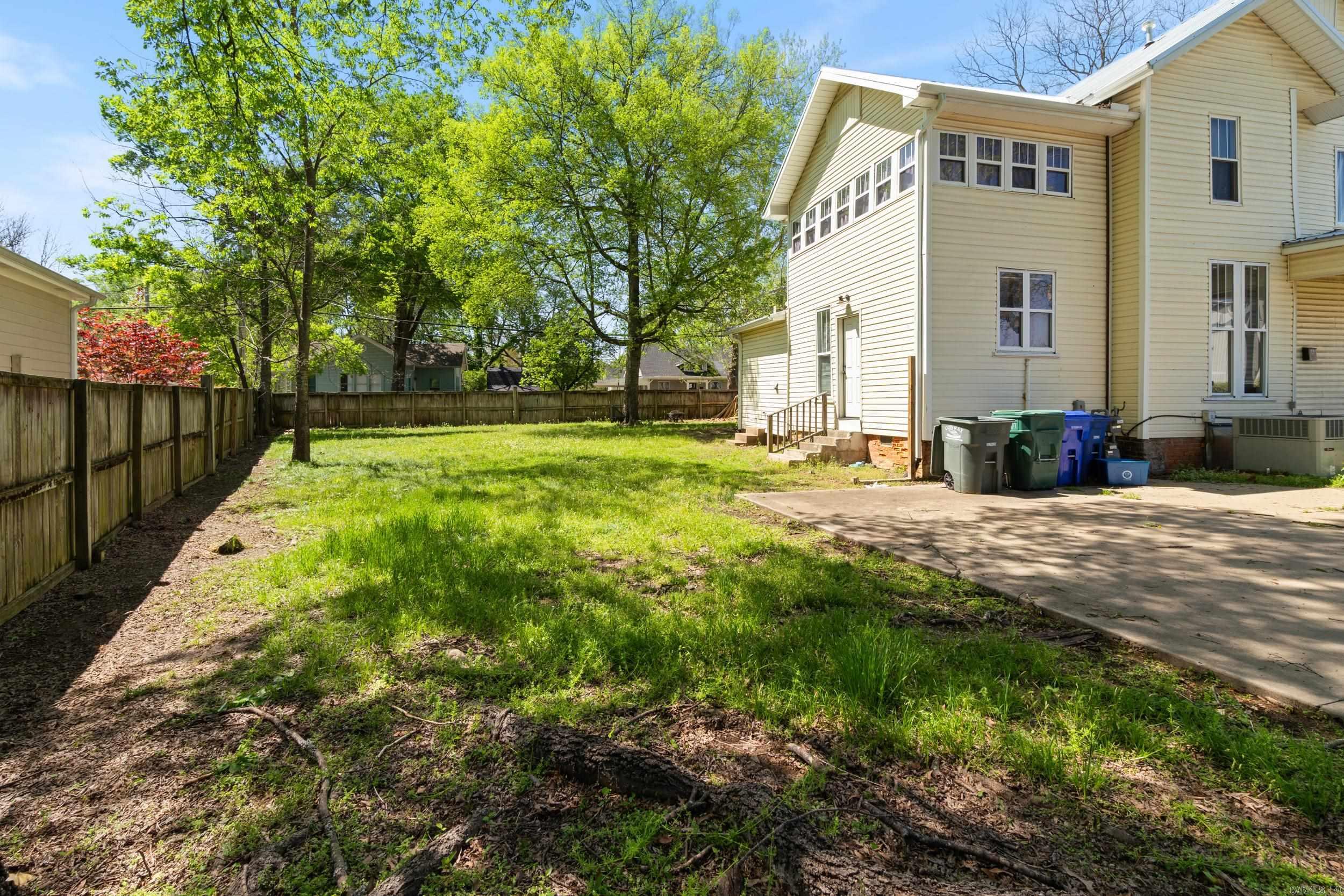 1403 Scott St Conway, AR 72034