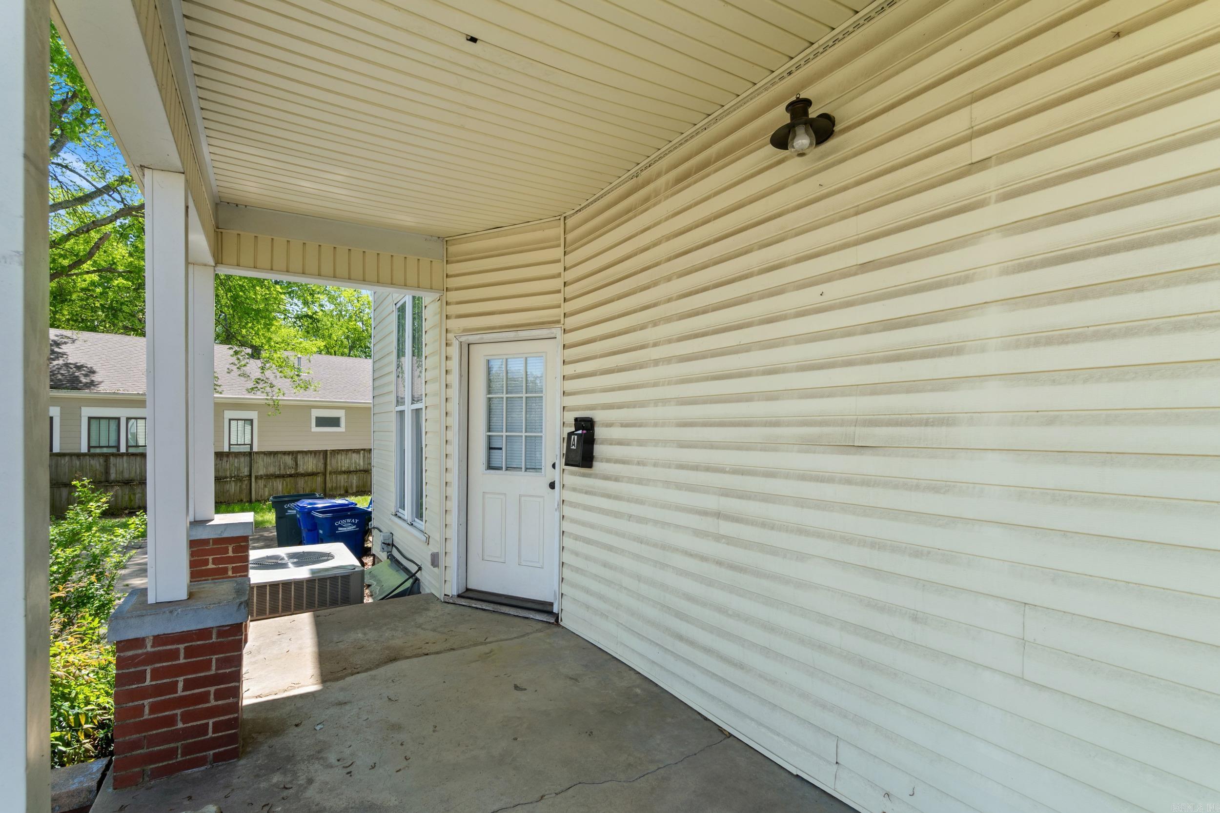 1403 Scott St Conway, AR 72034