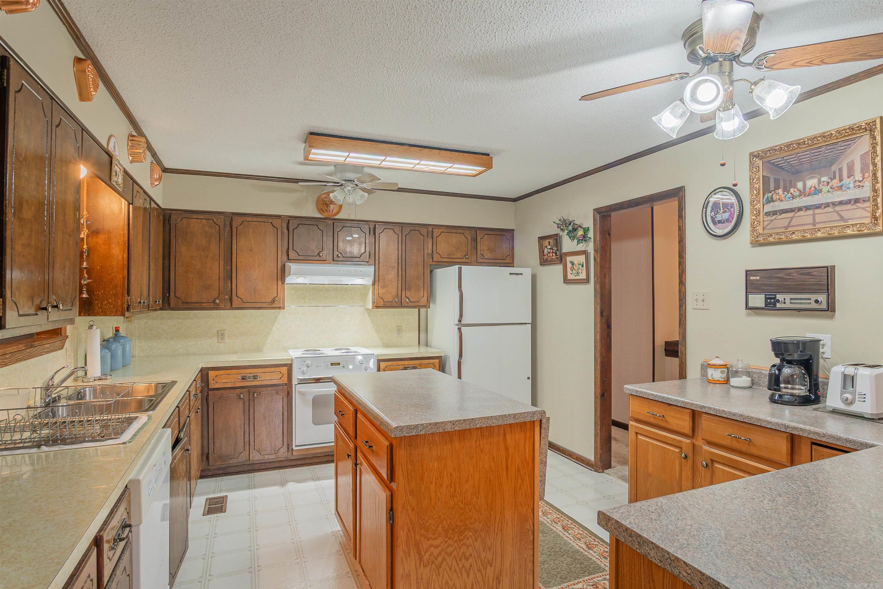 19  Cedar Hill  Conway, AR