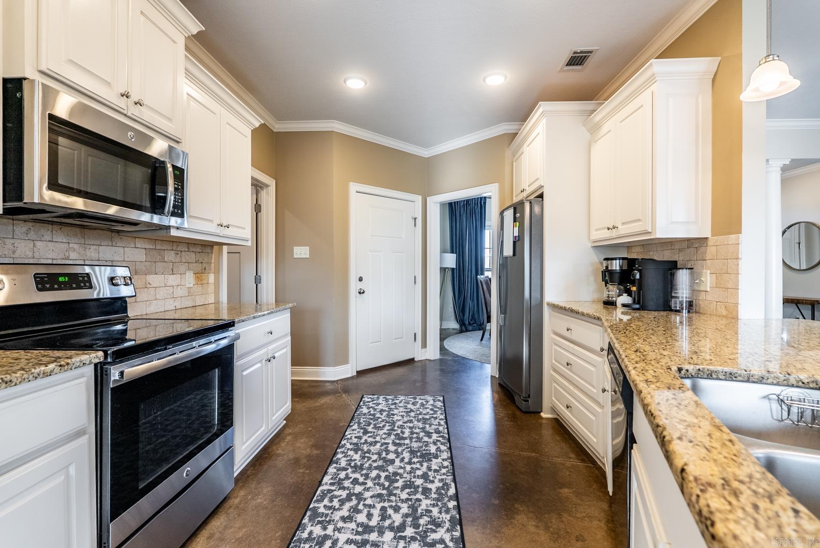 1700 Josh Dr. Conway, AR 72034