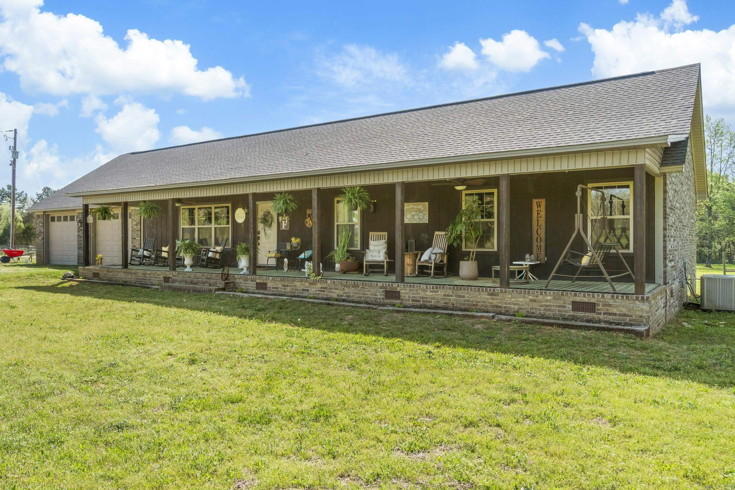 3233 Highway 16