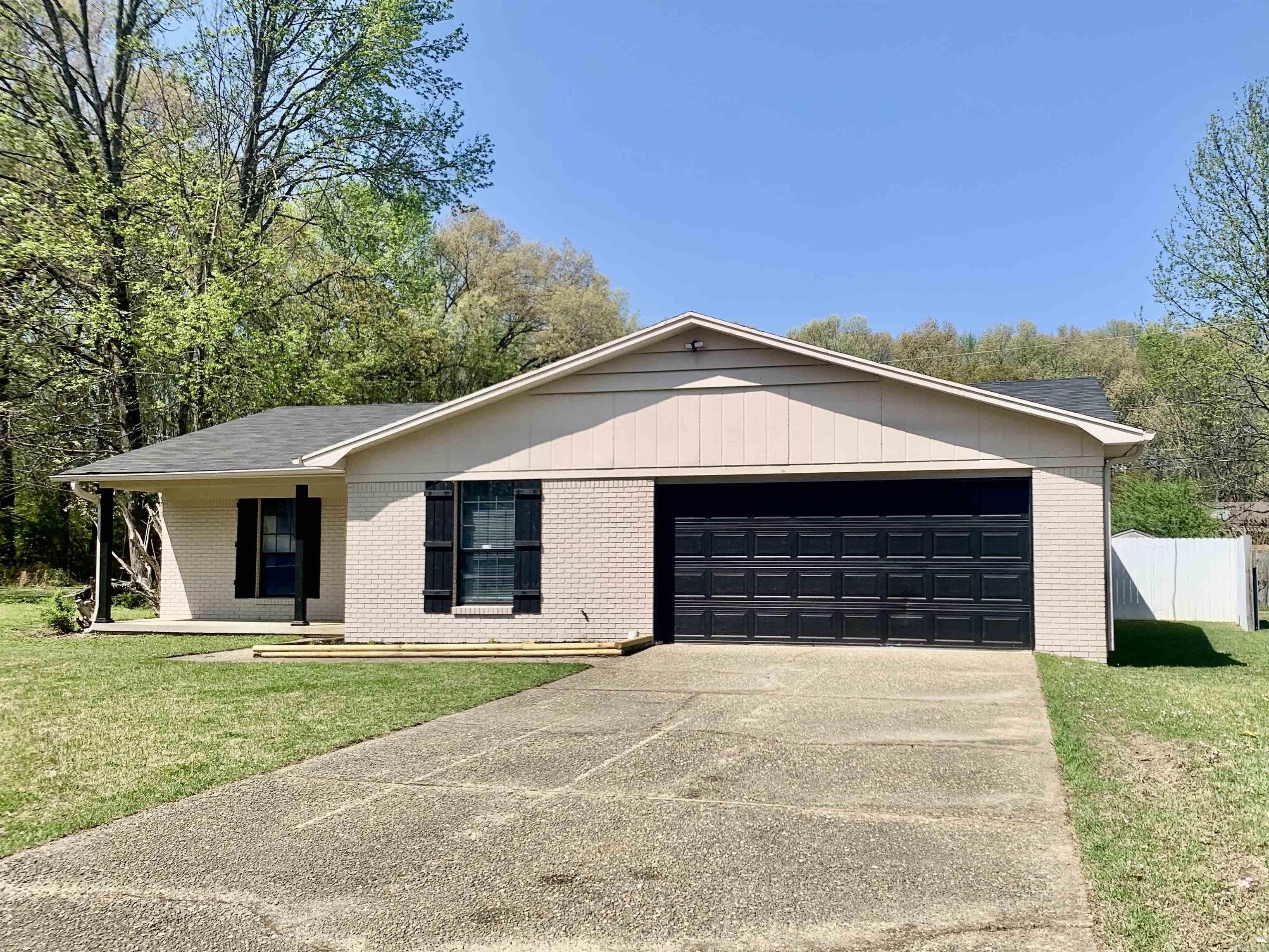 8608  Edwina  Little Rock, AR