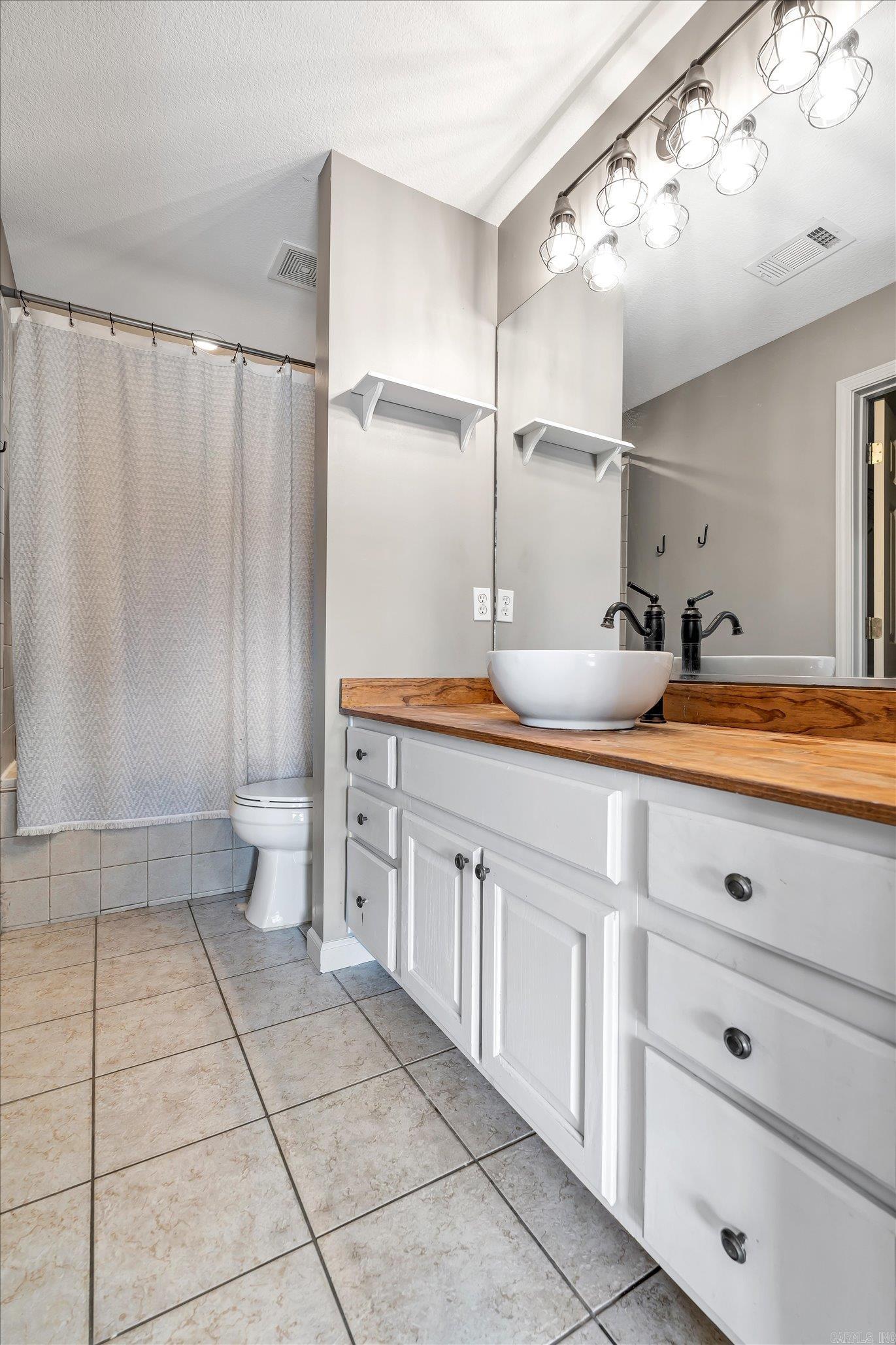 4601  Gregory Cove  Jonesboro, AR