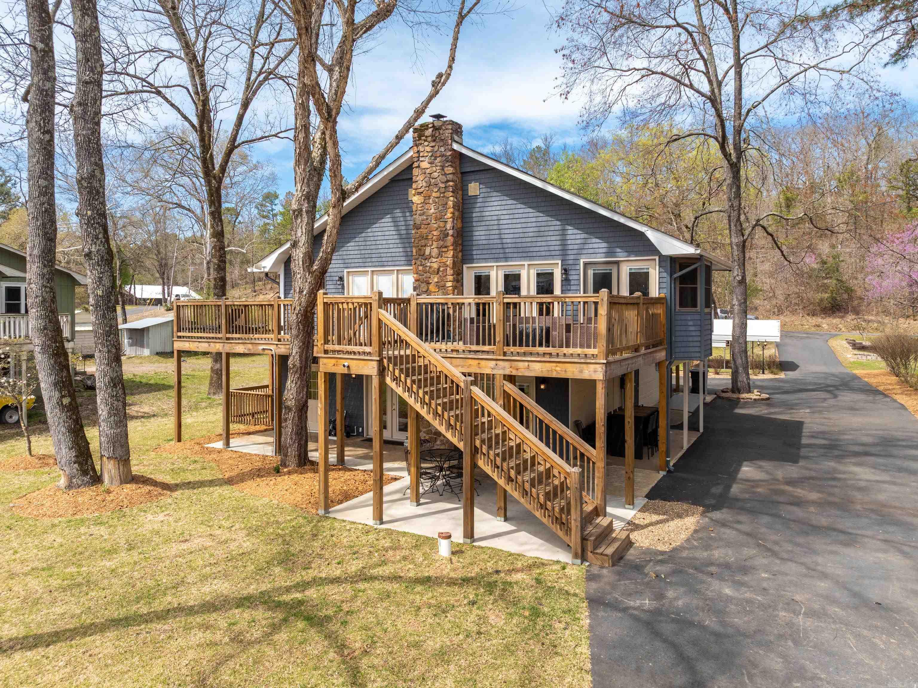 174  Arrowpoint  Royal, AR