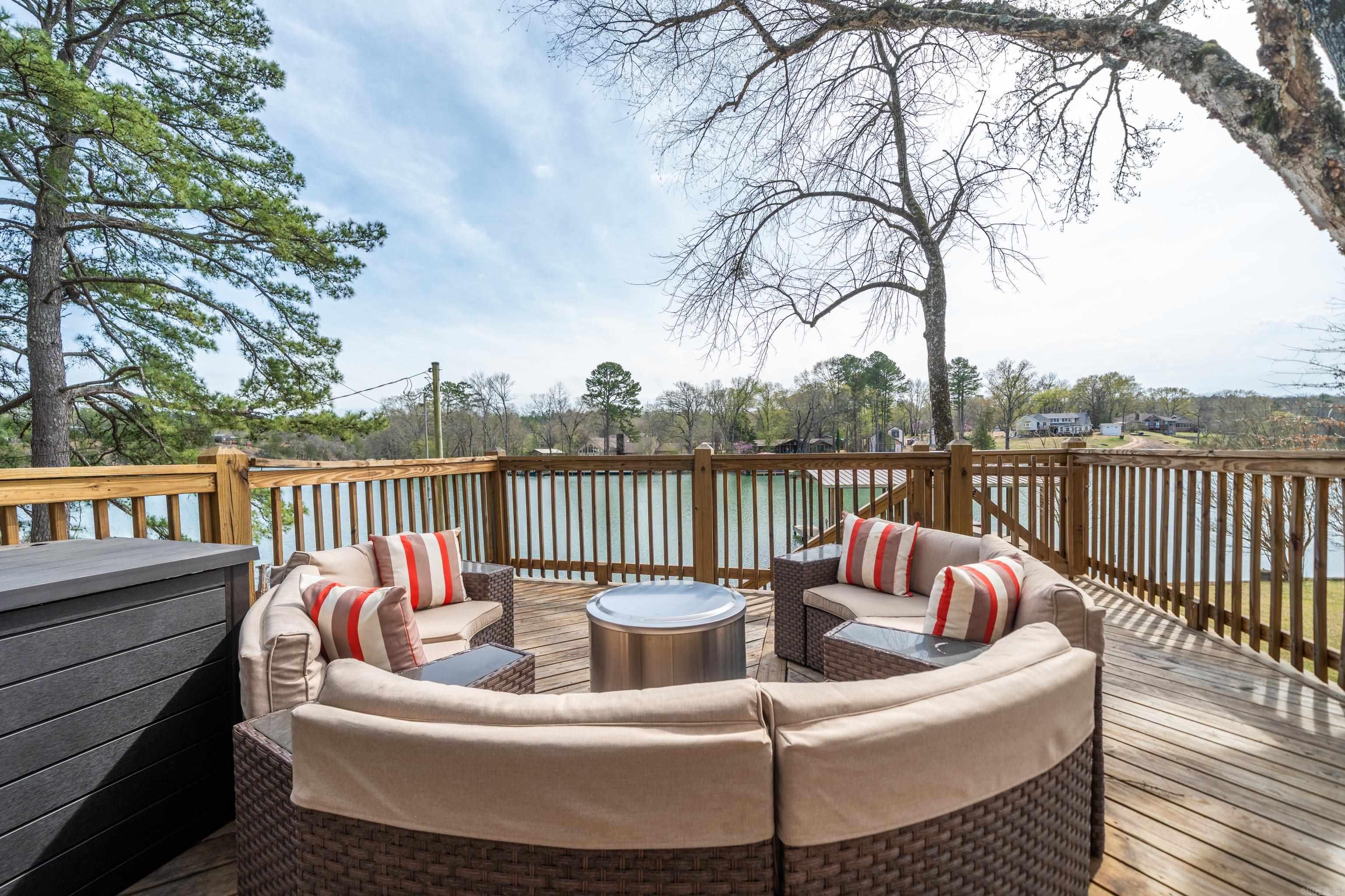 174  Arrowpoint  Royal, AR
