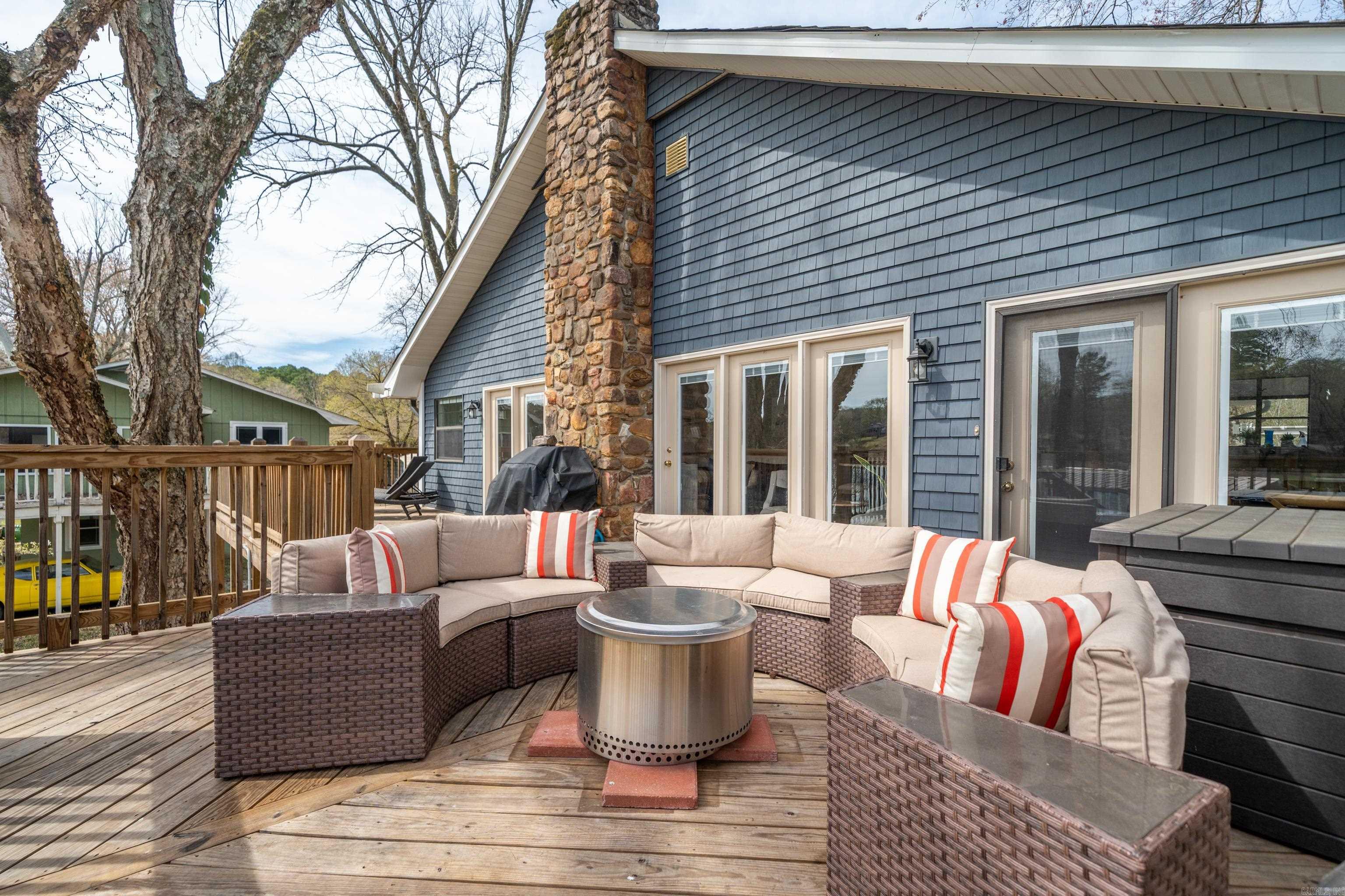 174  Arrowpoint  Royal, AR