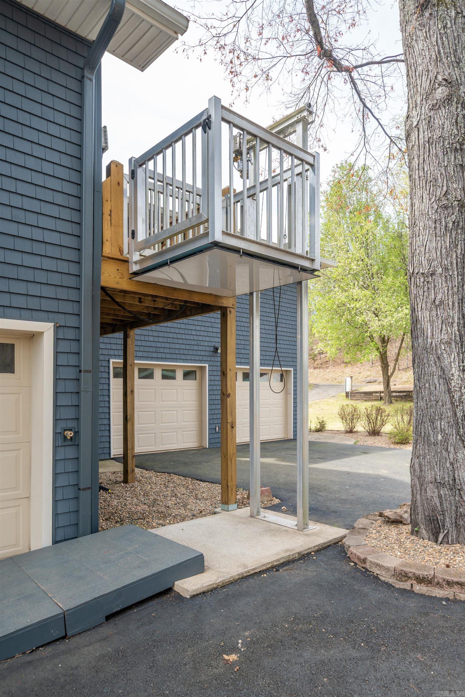 174  Arrowpoint  Royal, AR