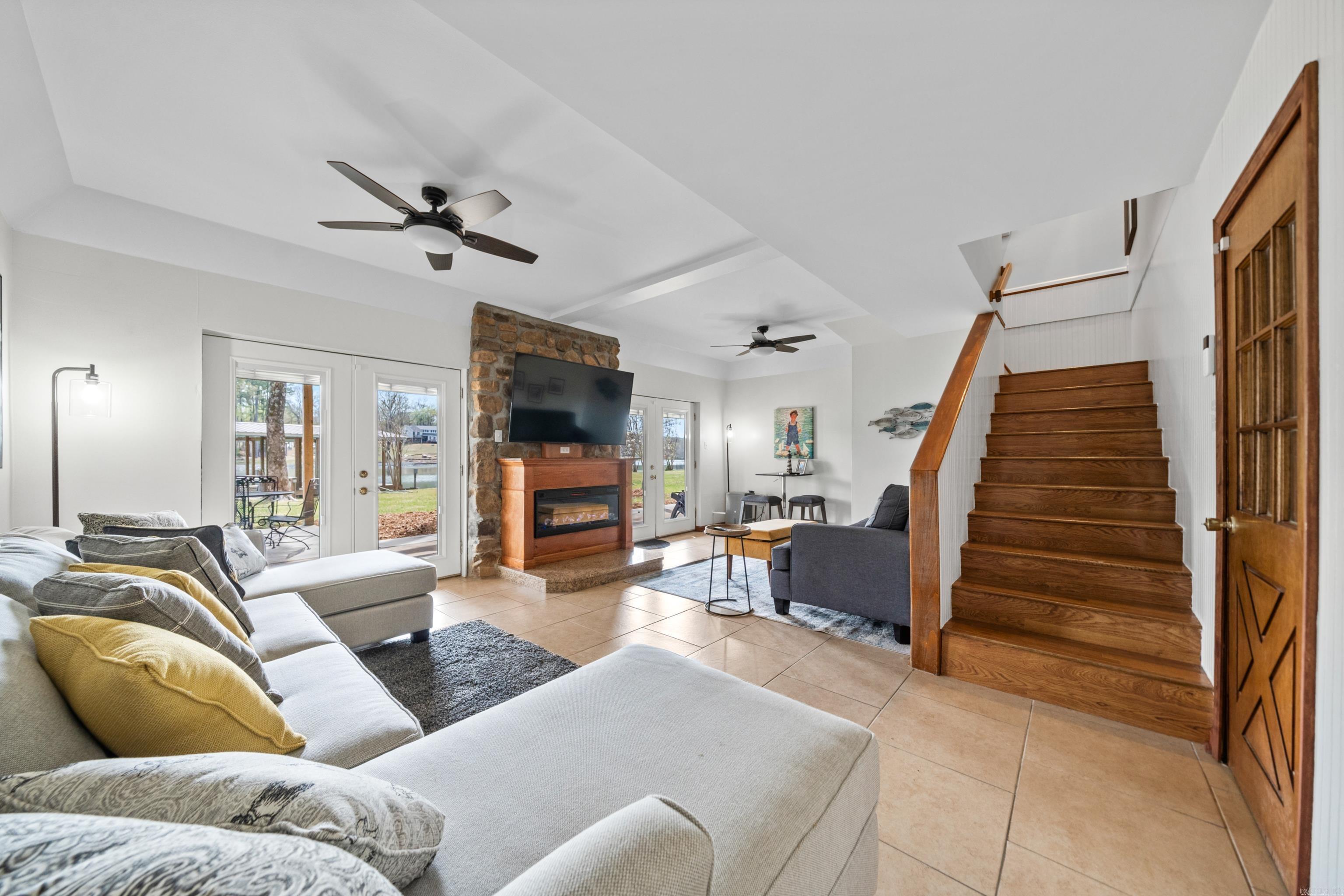 174  Arrowpoint  Royal, AR