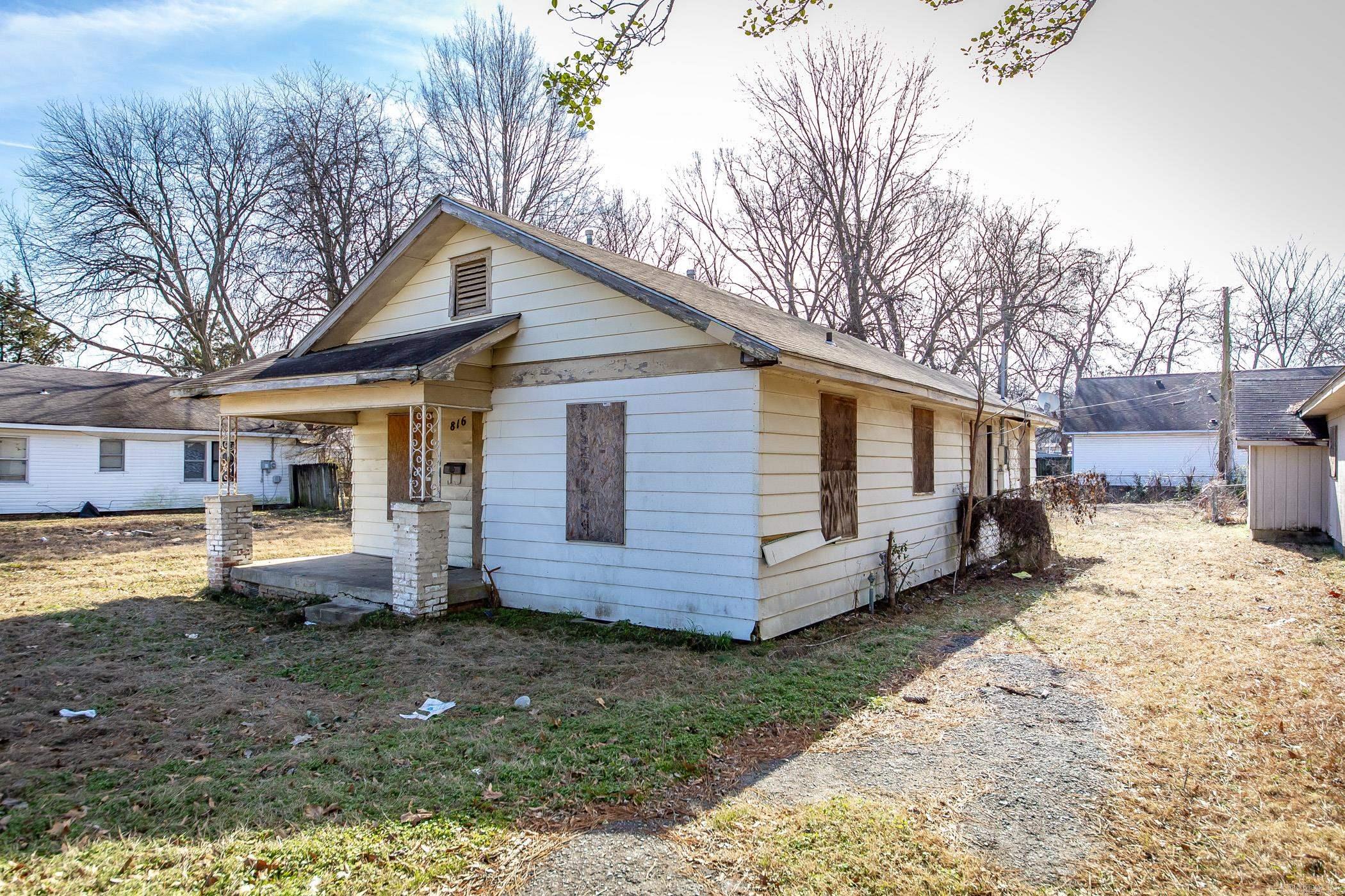 816 W 20th  North Little Rock, AR