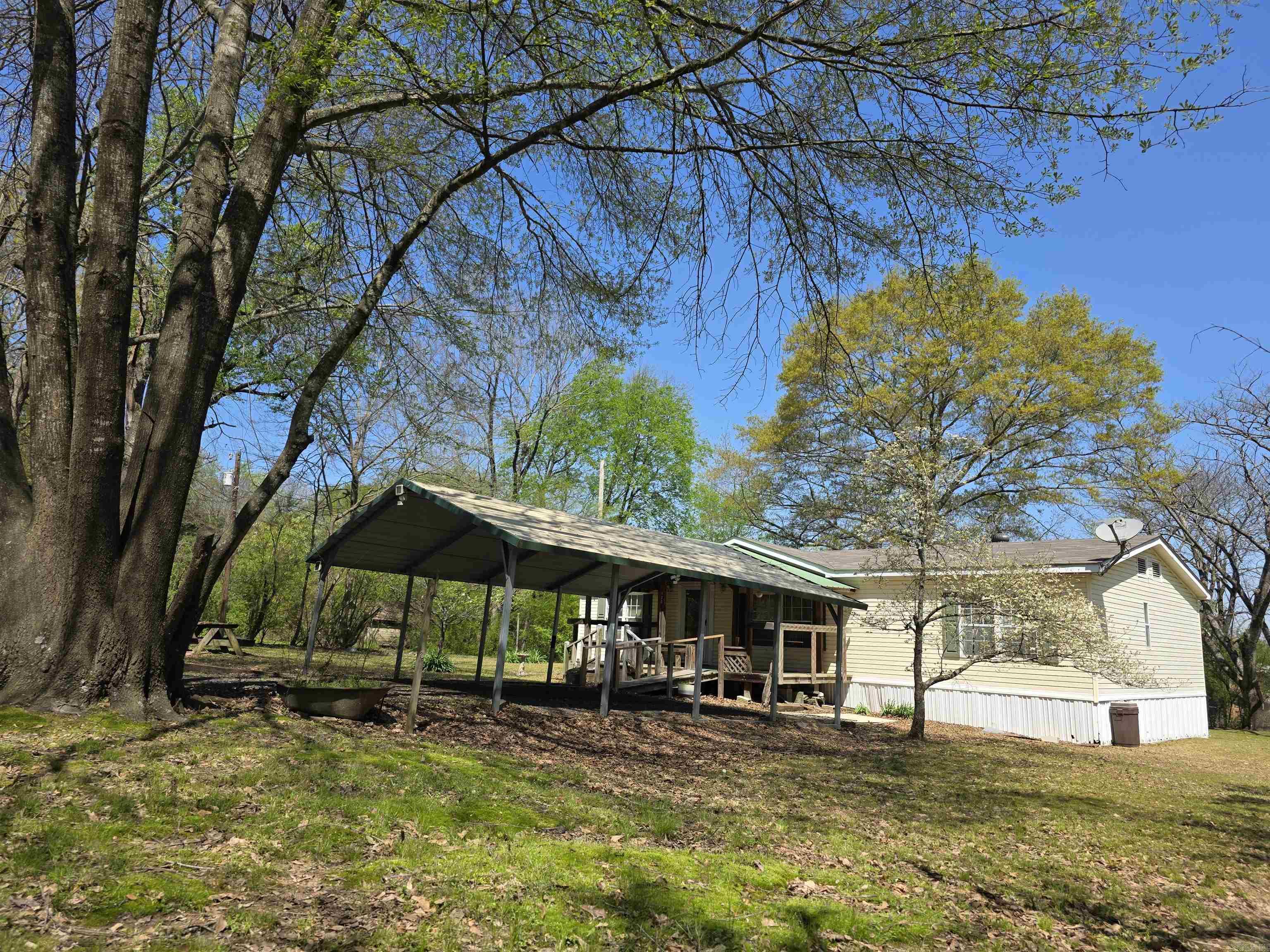 120  Kings  Hatfield, AR
