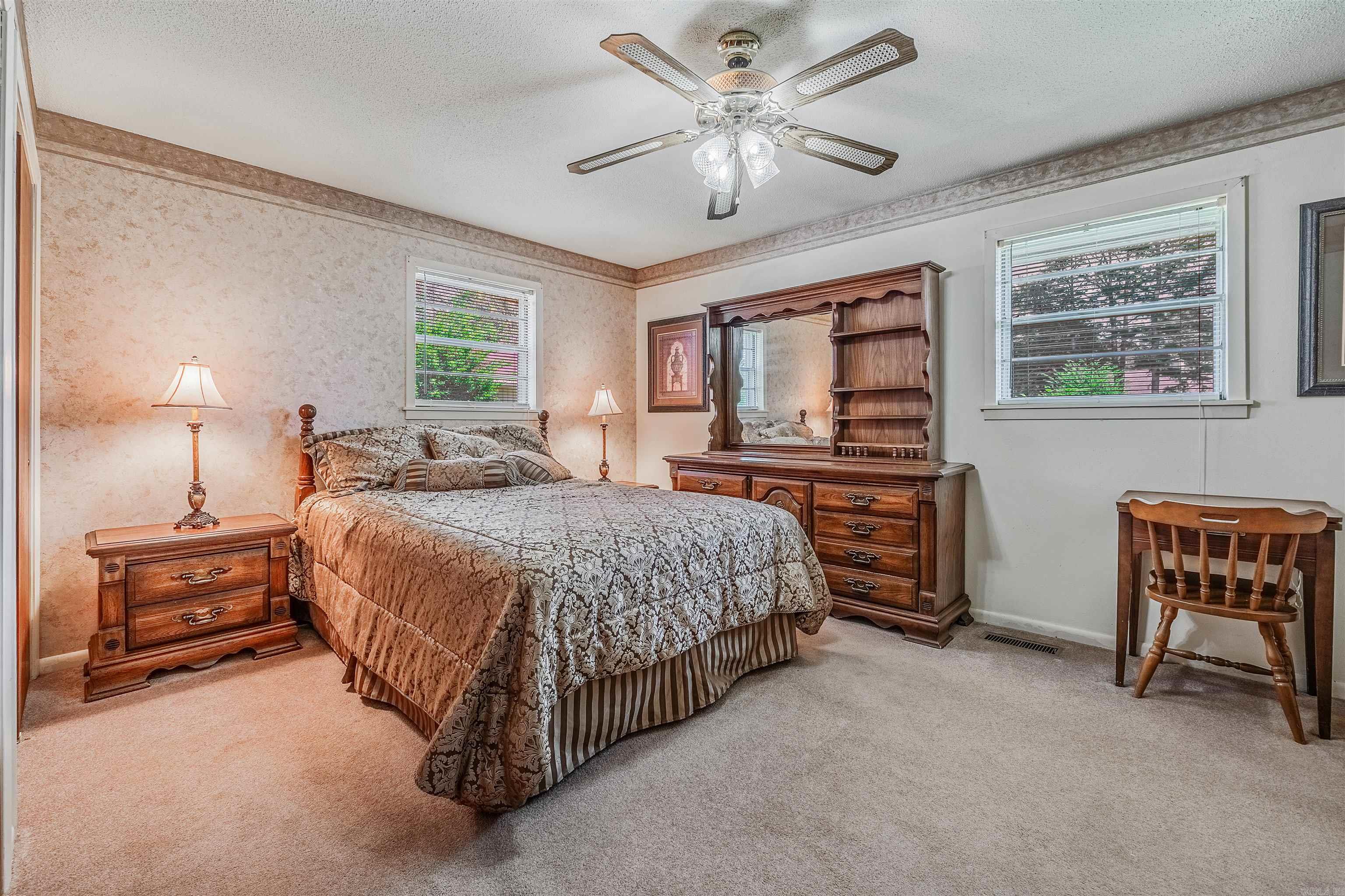 1215 N Broadway  Heber Springs, AR