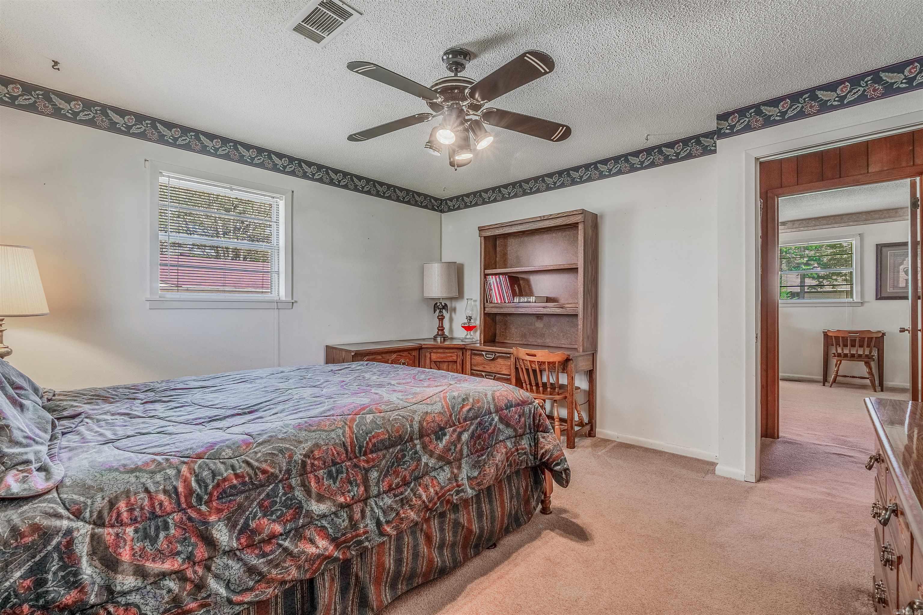 1215 N Broadway  Heber Springs, AR