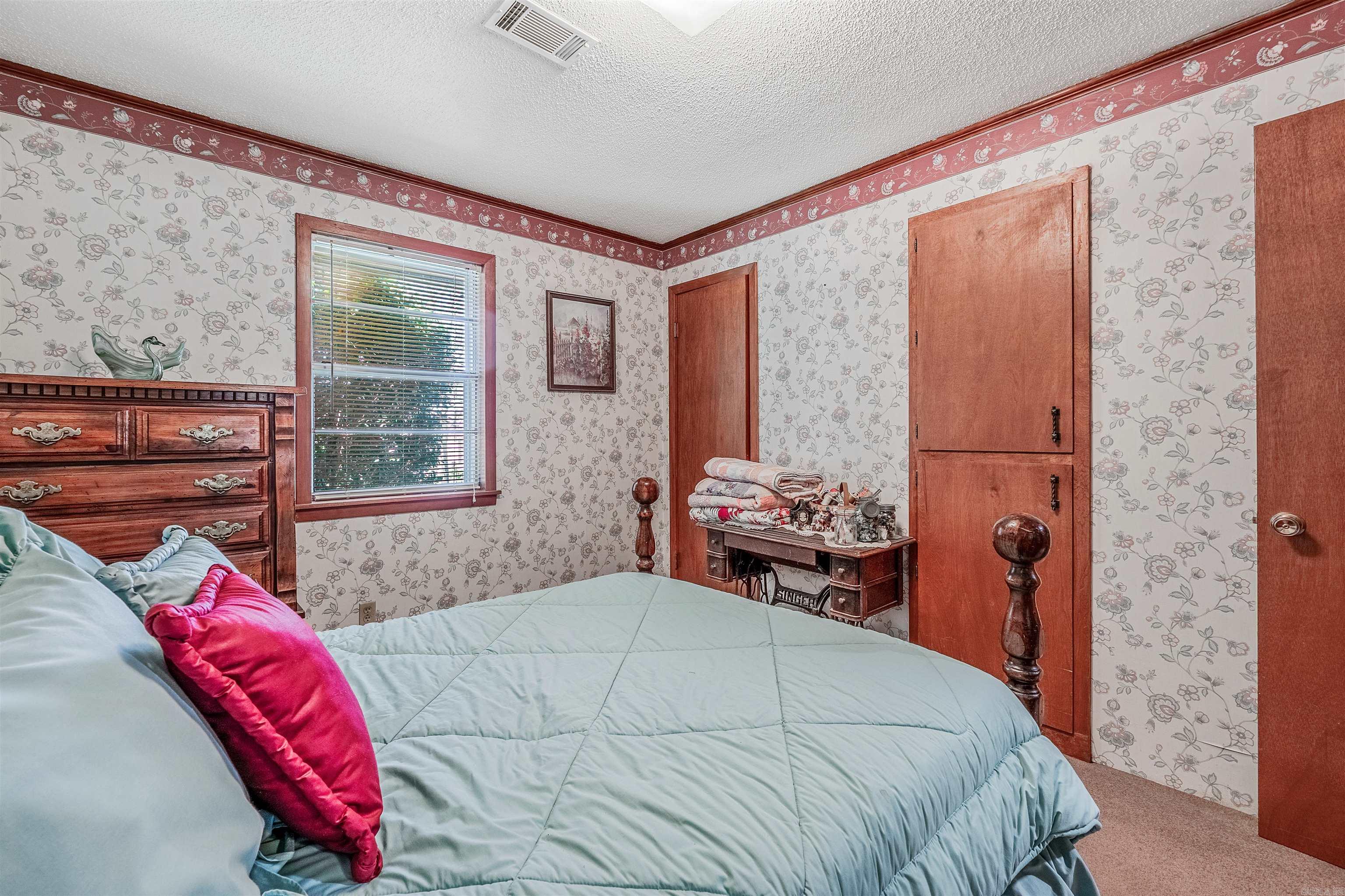 1215 N Broadway  Heber Springs, AR