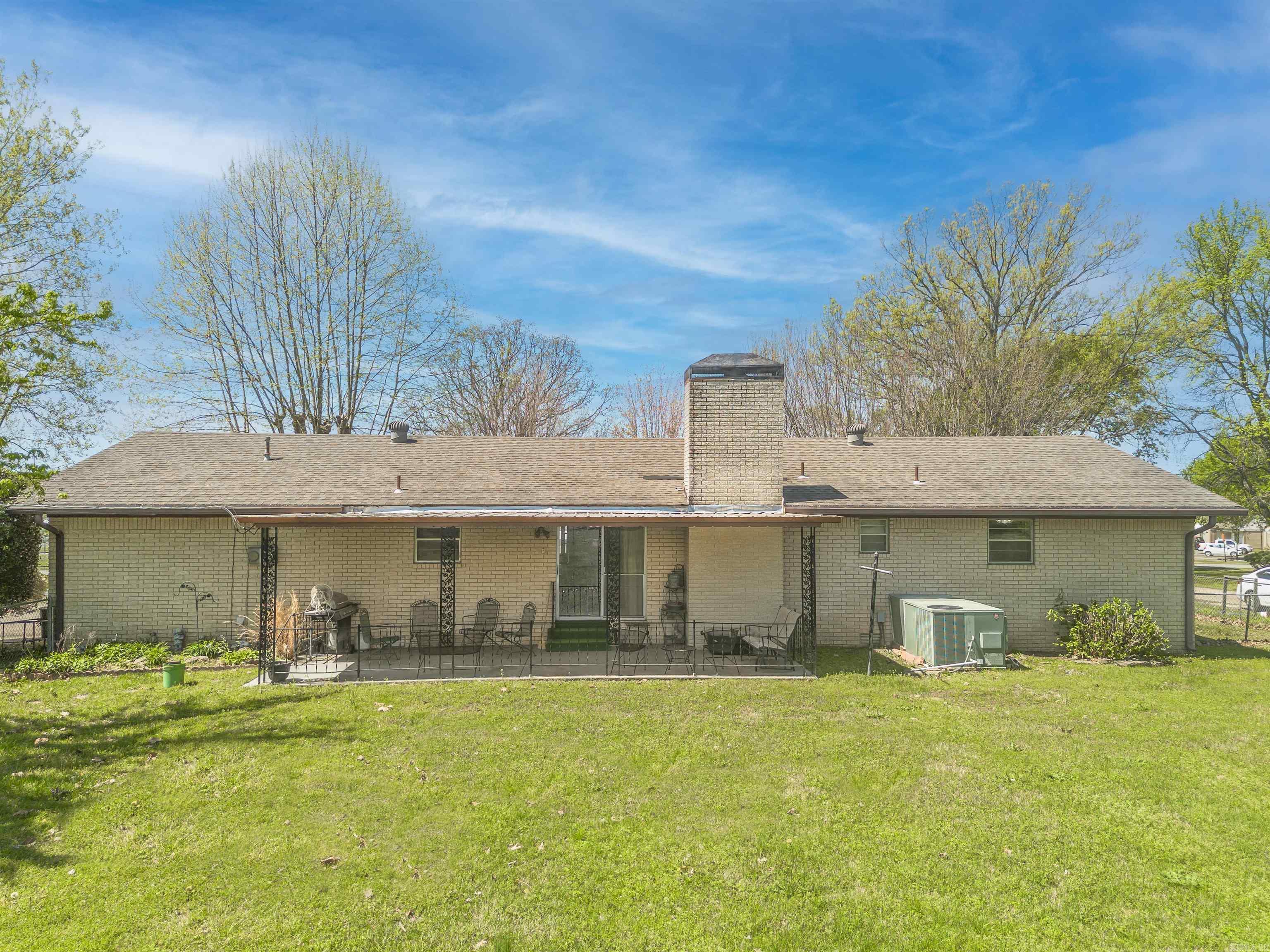 1215 N Broadway  Heber Springs, AR