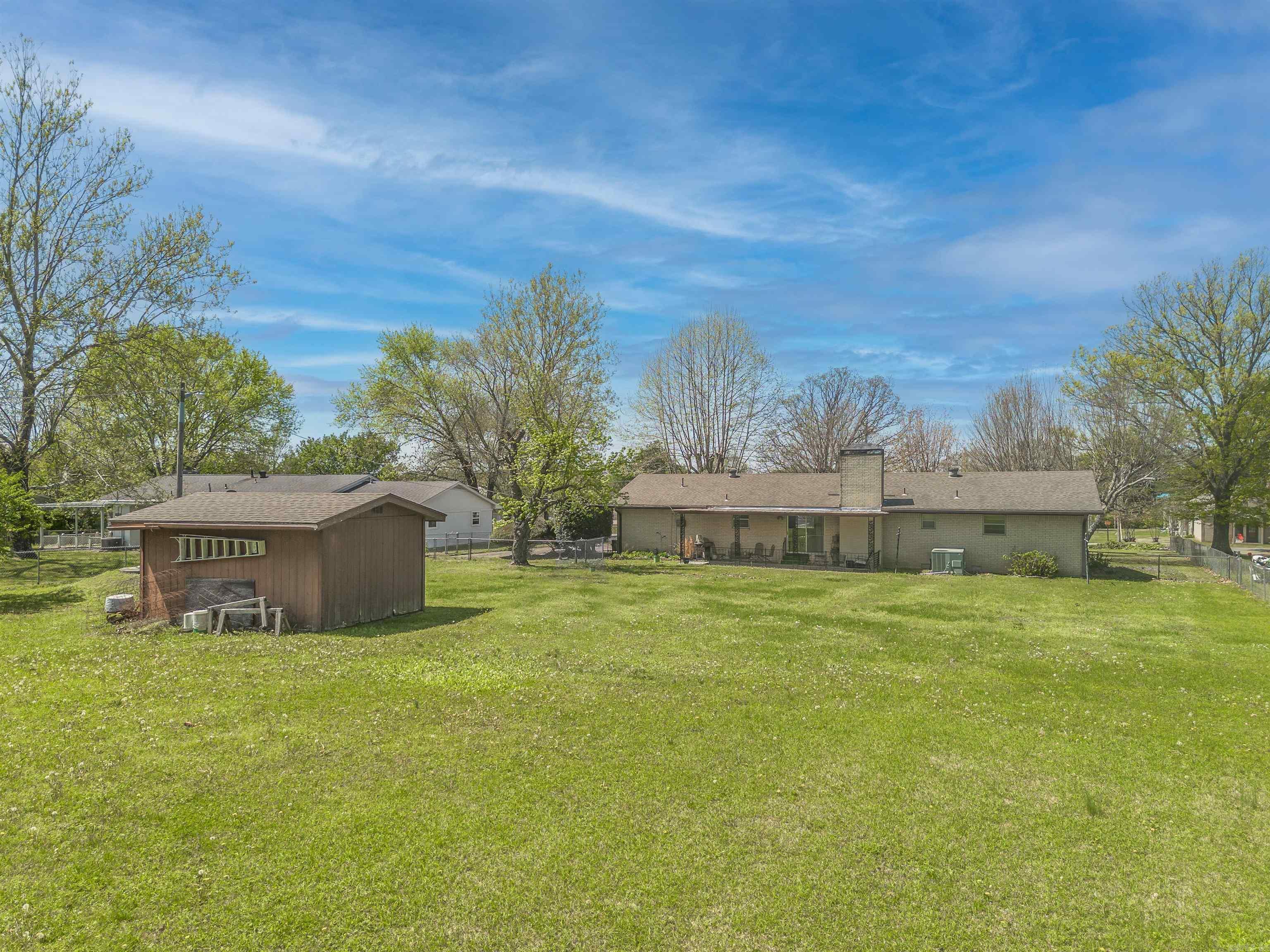 1215 N Broadway  Heber Springs, AR