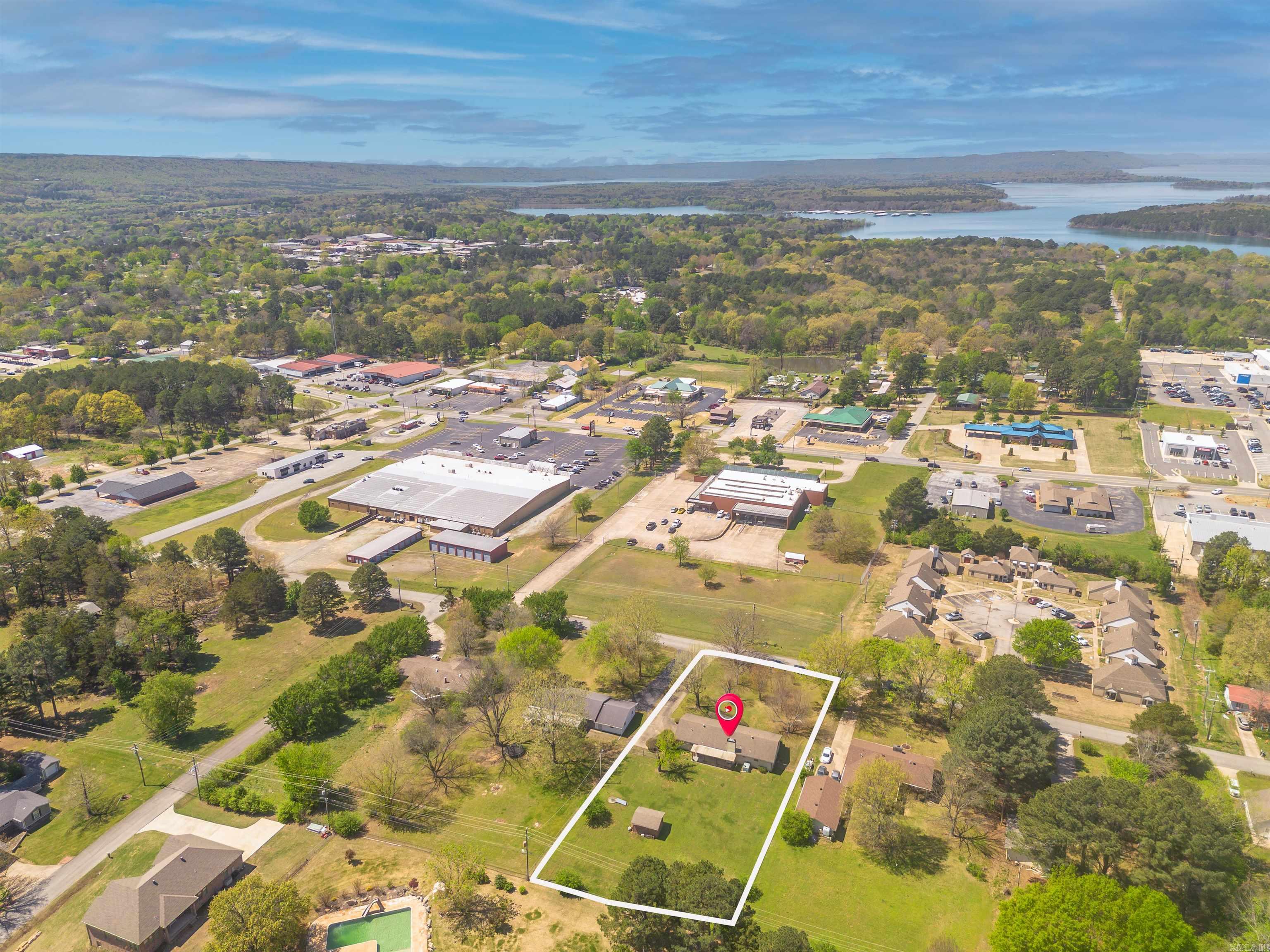 1215 N Broadway  Heber Springs, AR