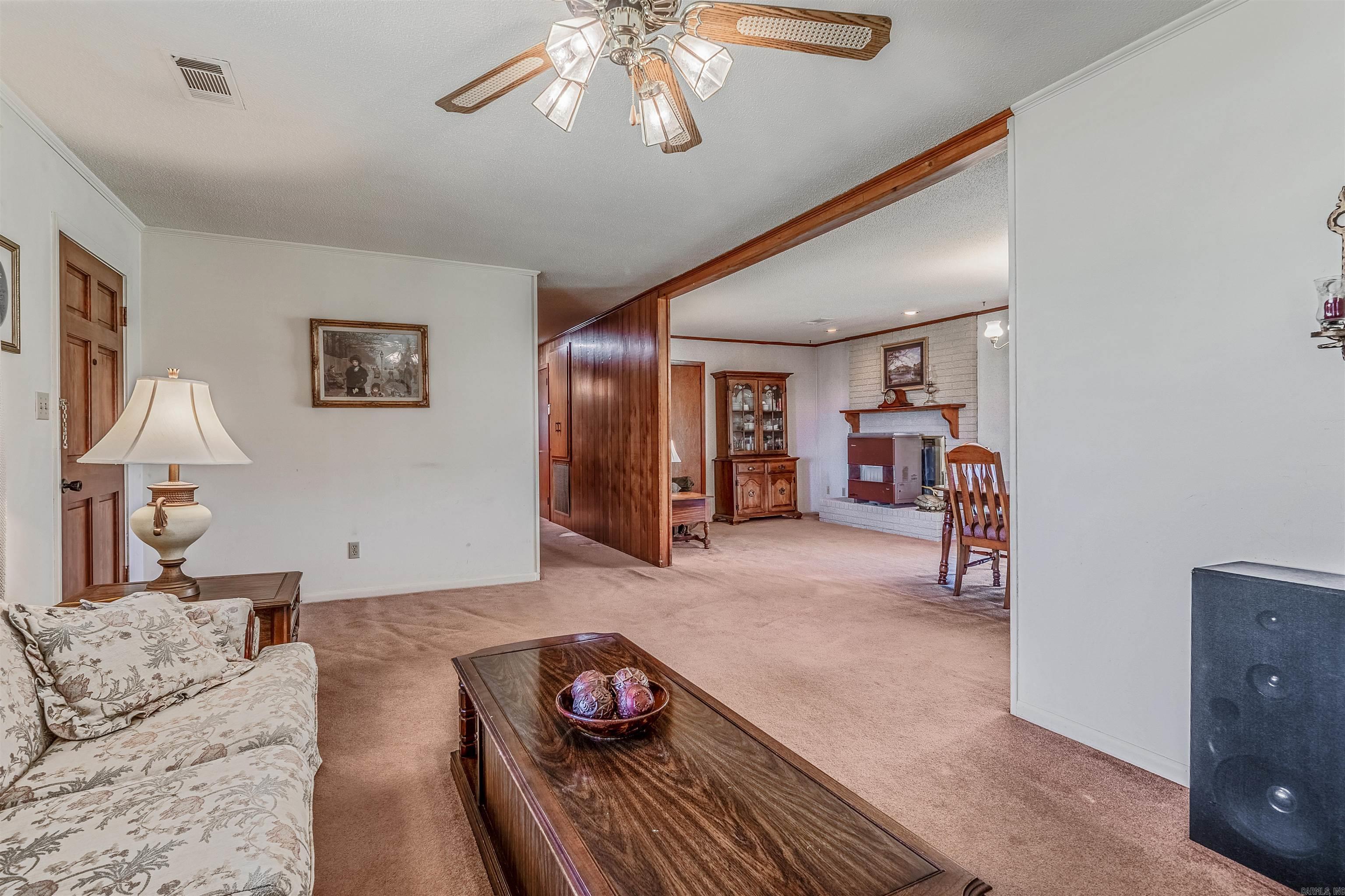 1215 N Broadway  Heber Springs, AR