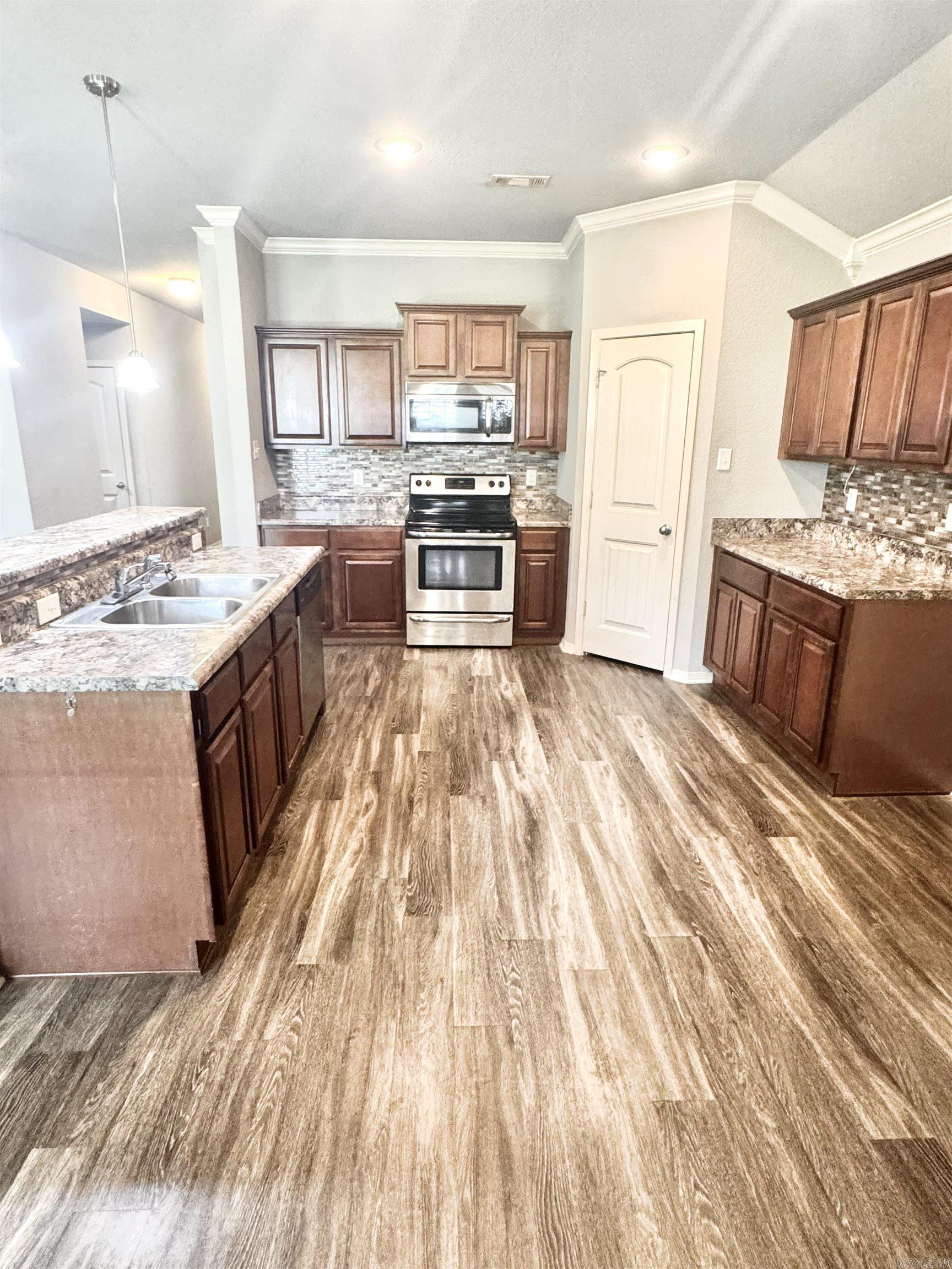 6404  Amalie Dr  Alexander, AR