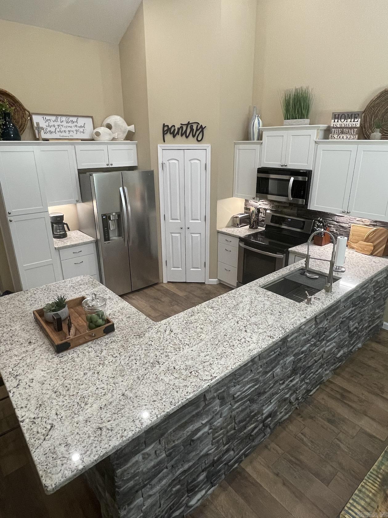 122  Crest  Fairfield Bay, AR