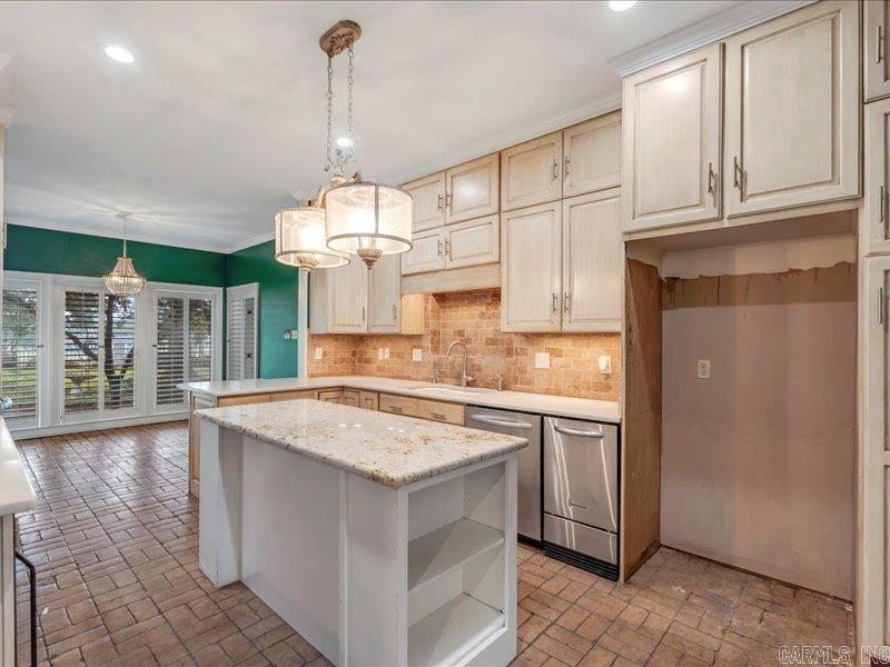 1005  Fairway  Jonesboro, AR