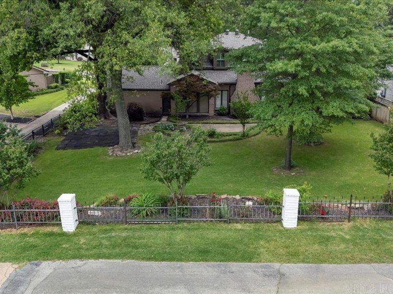 1005  Fairway  Jonesboro, AR