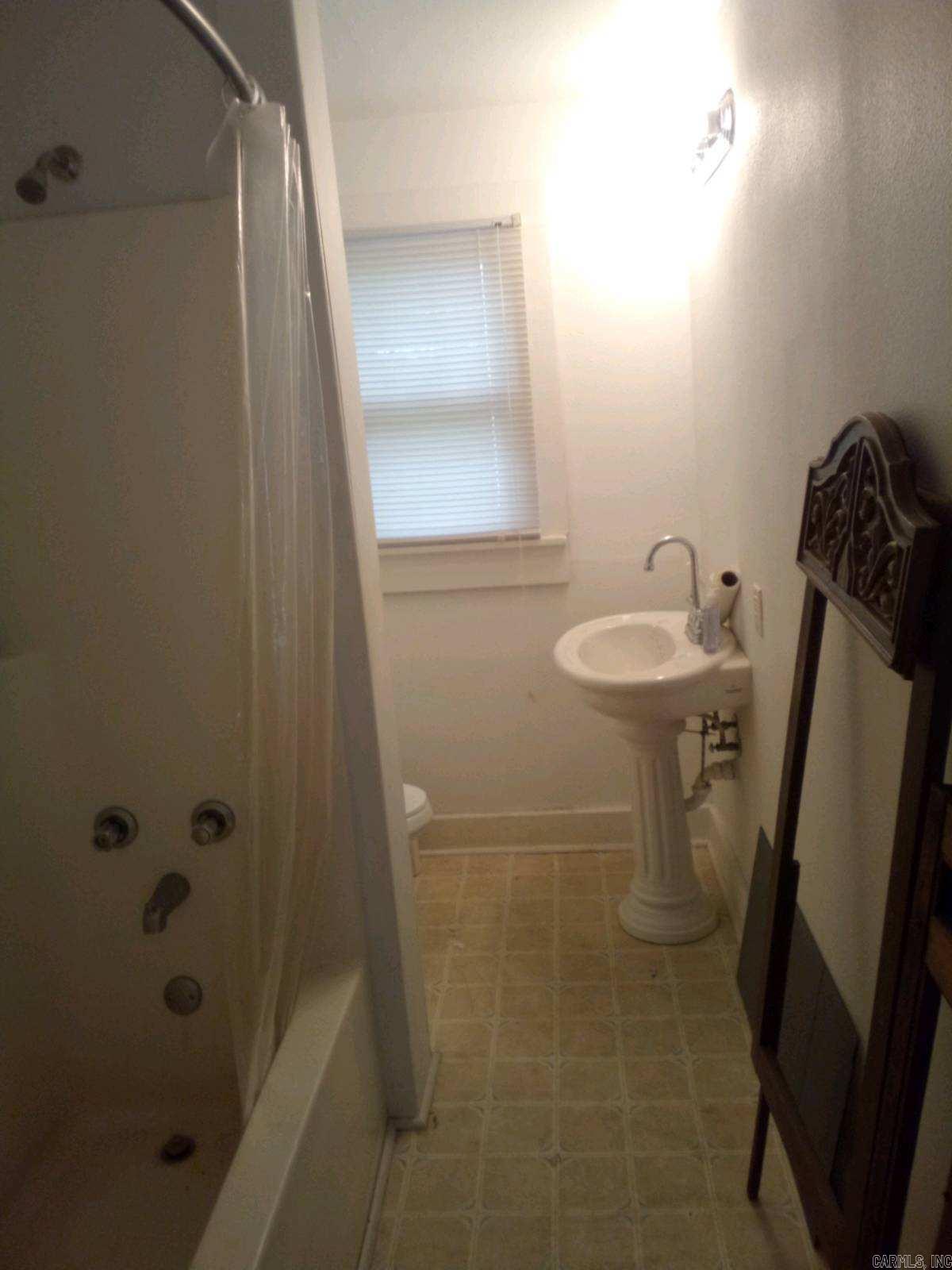 3419  Dr Martin Luther King  Little Rock, AR