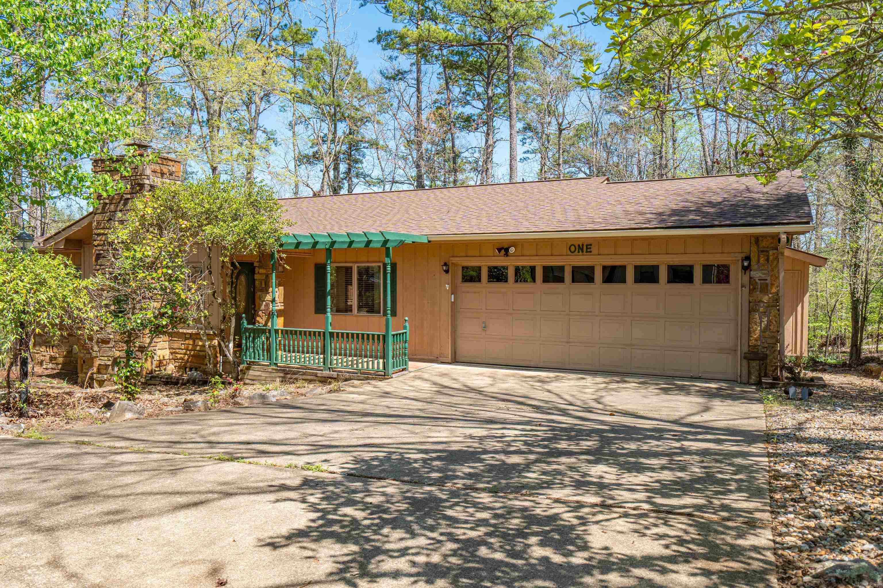 1  Lerida Ln  Hot Springs, AR