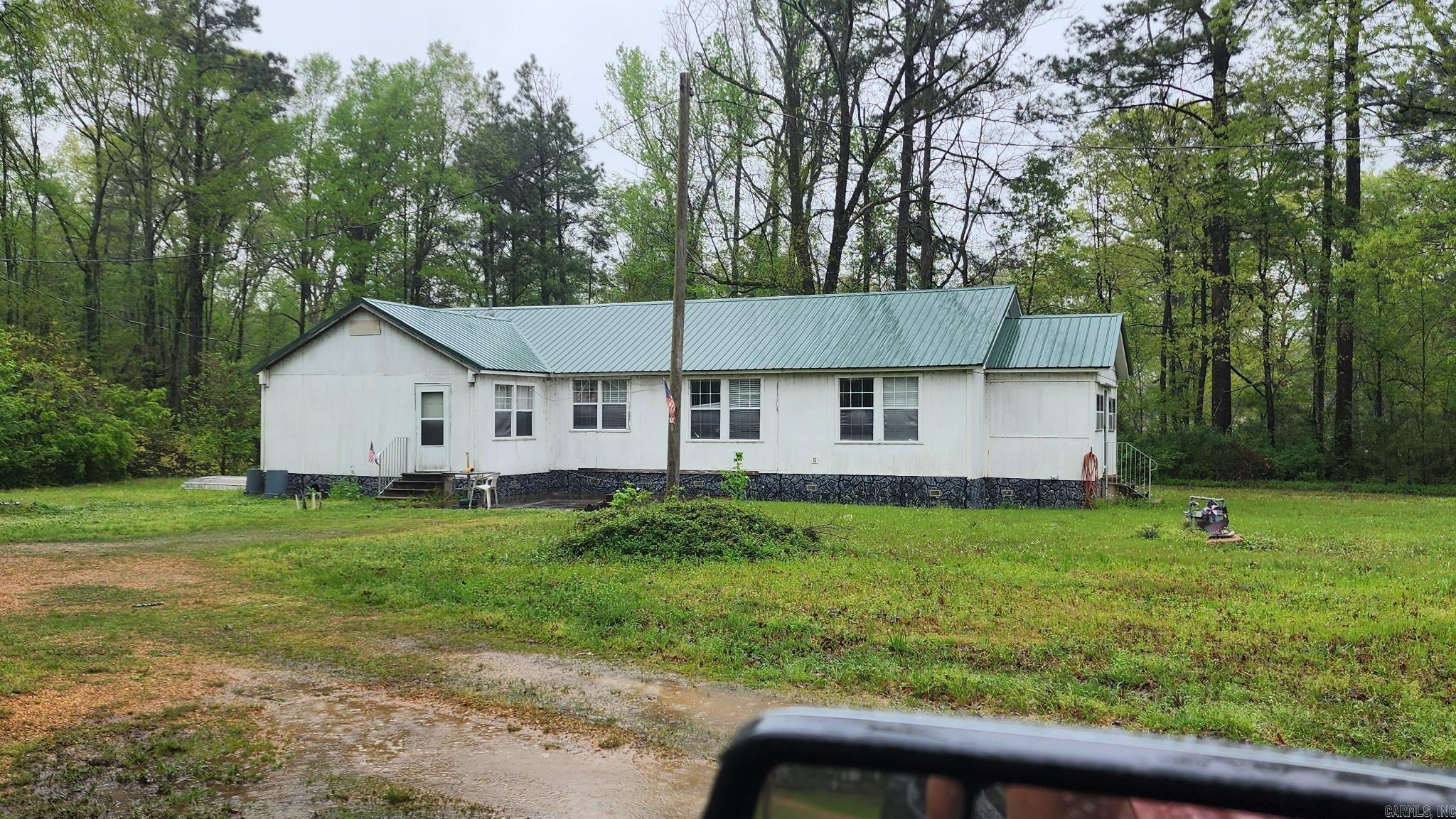 805 E Arkansas  Star City, AR