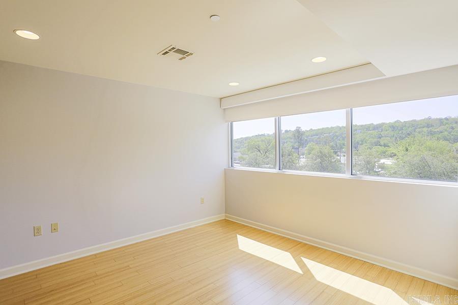 3700  Cantrell #307  Little Rock, AR