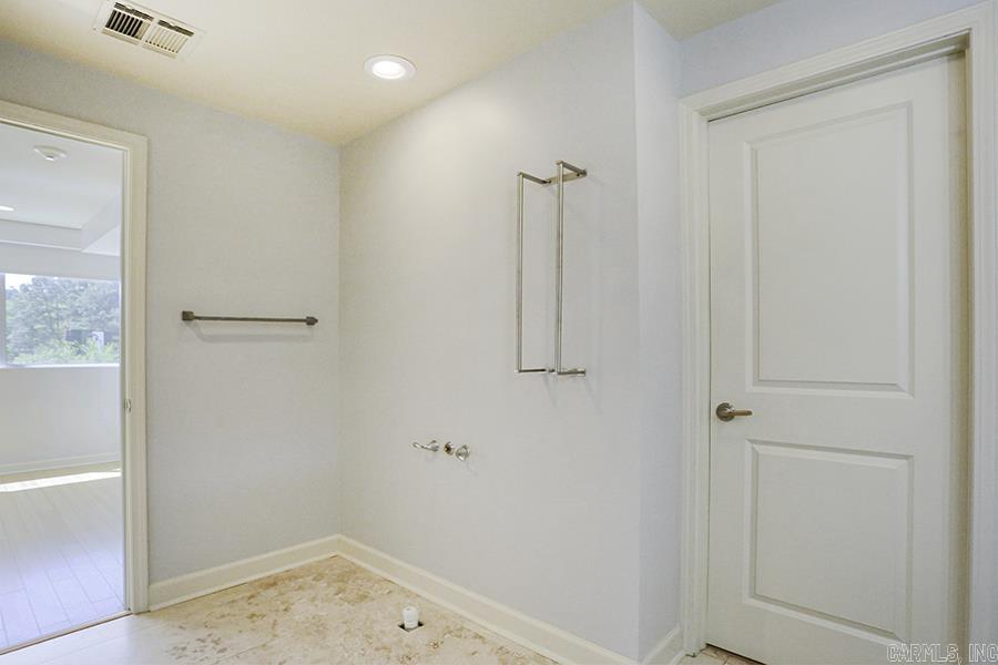 3700  Cantrell #307  Little Rock, AR