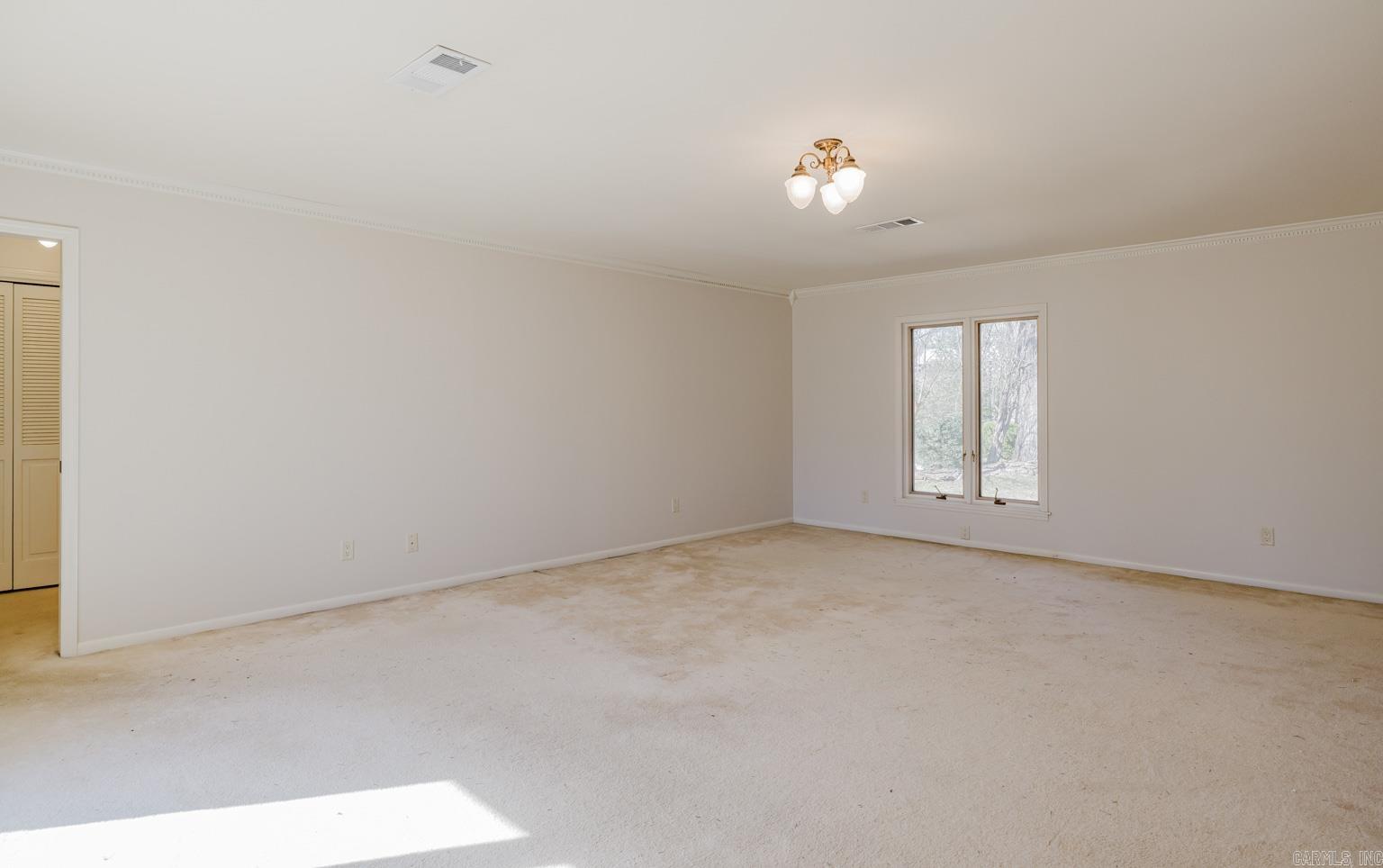 521 W Cross  Benton, AR