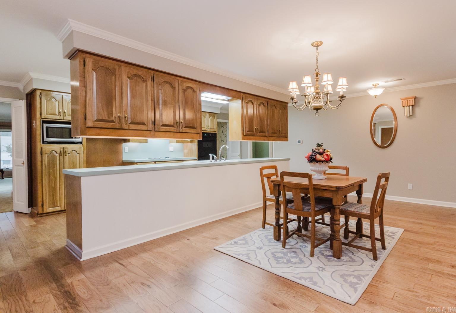521 W Cross  Benton, AR