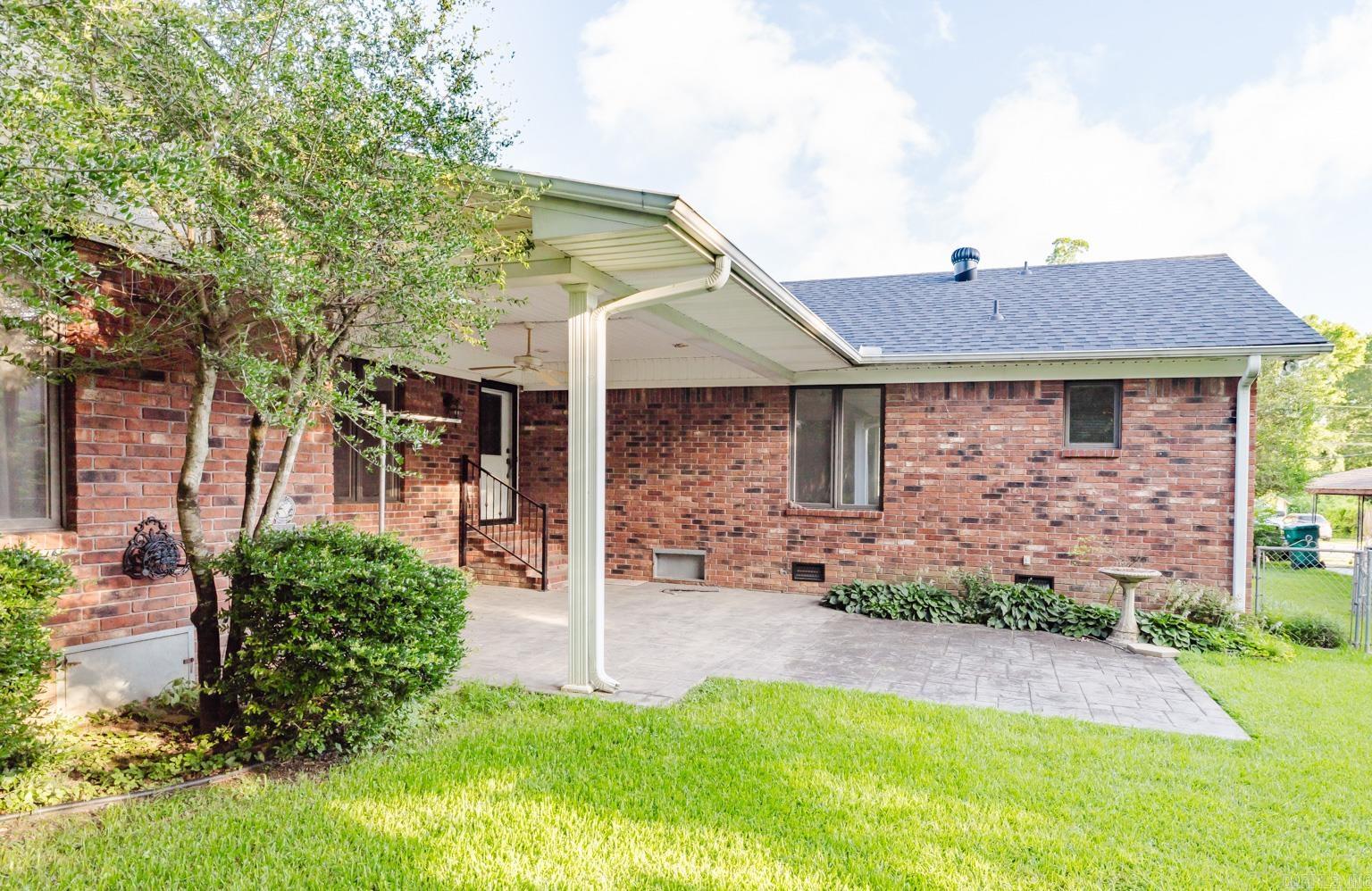 521 W Cross Street Benton, AR 72015