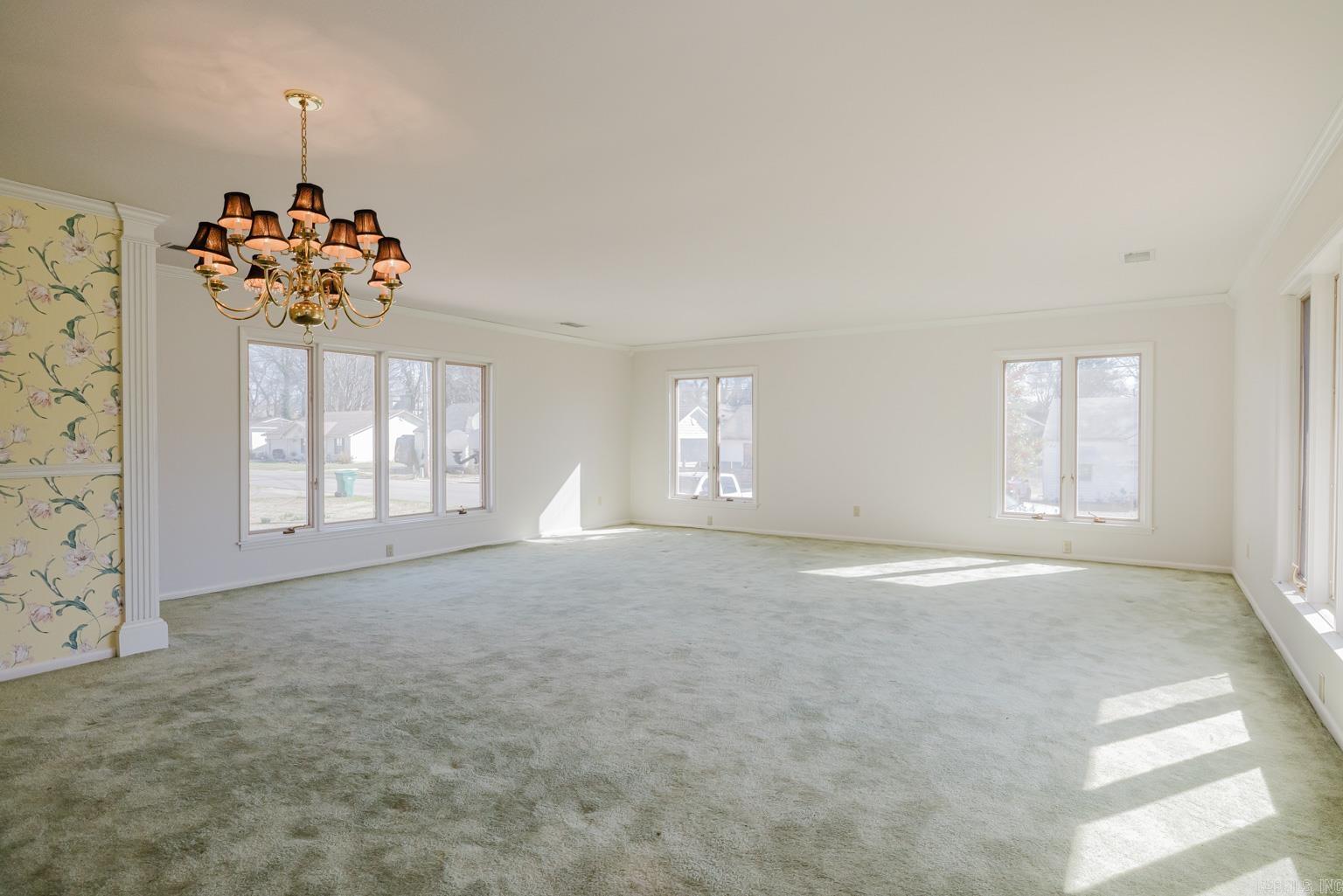 521 W Cross  Benton, AR