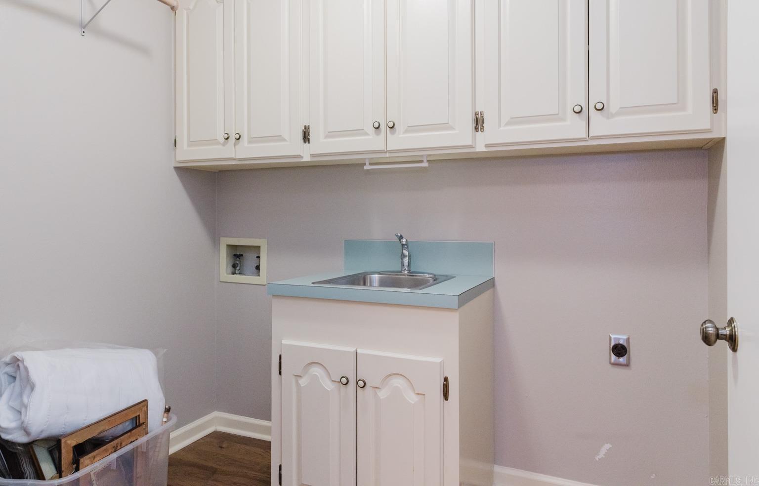 521 W Cross  Benton, AR