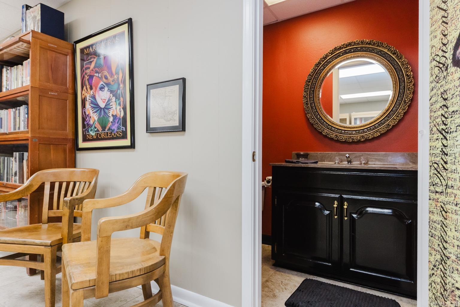 521 W Cross  Benton, AR