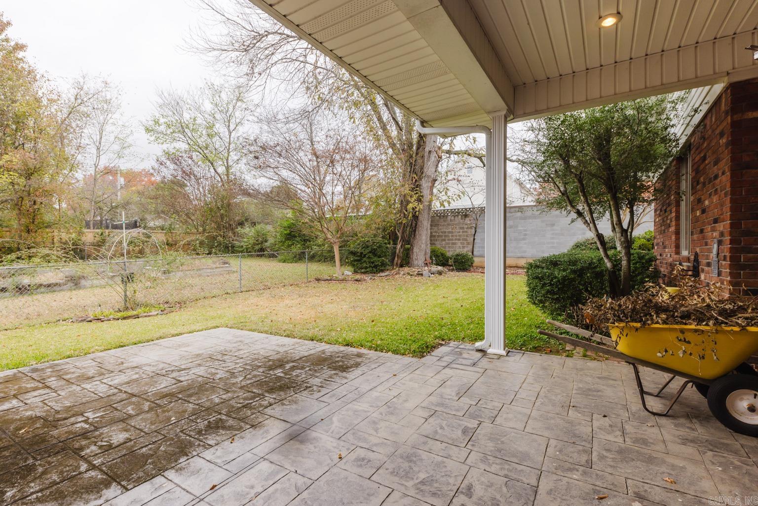 521 W Cross  Benton, AR
