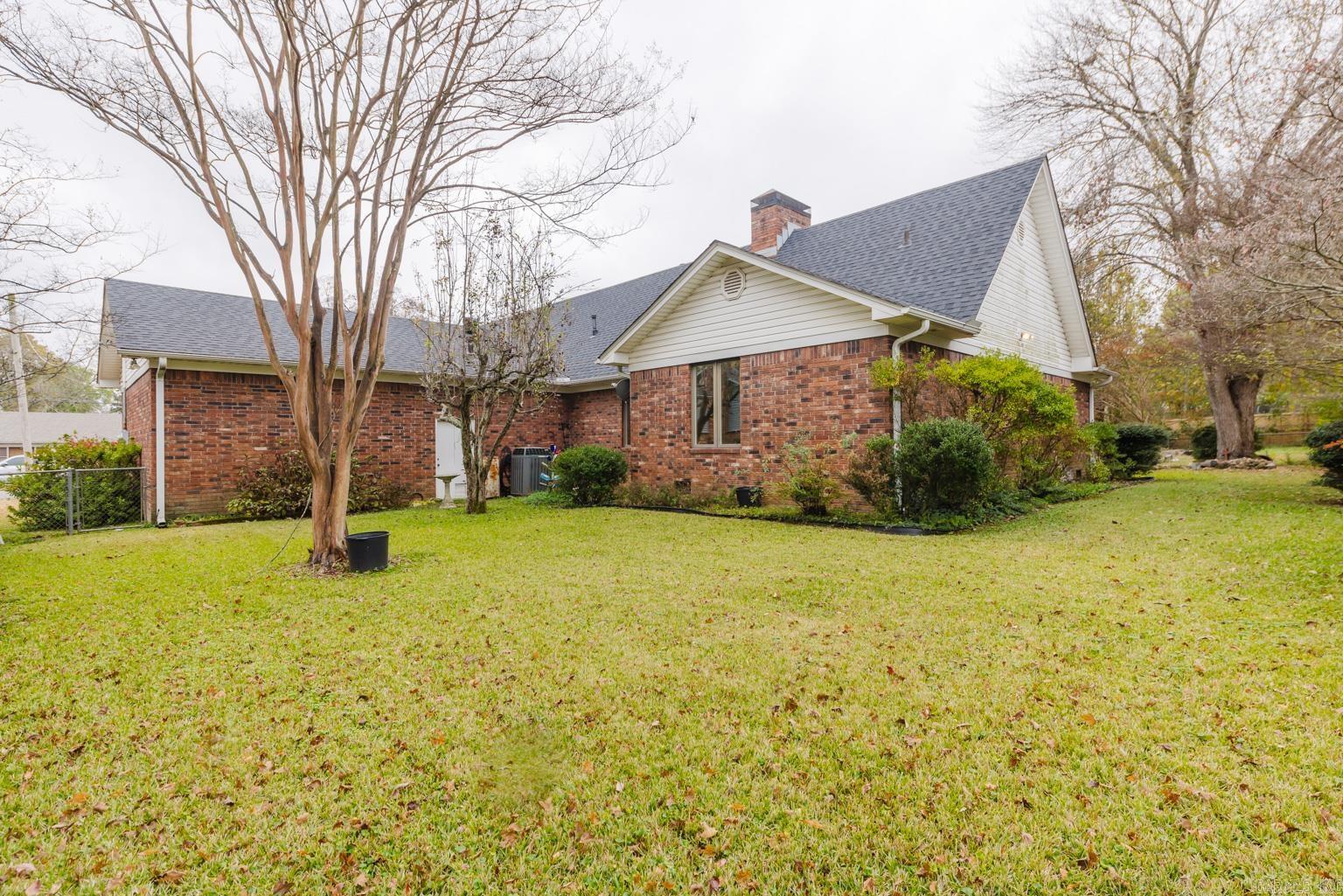 521 W Cross  Benton, AR