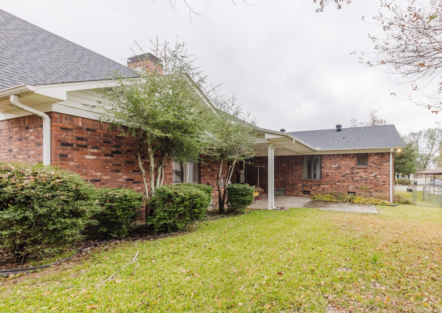 521 W Cross  Benton, AR