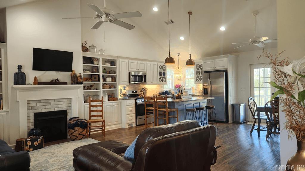 96 E Hwy 298 Story, AR 71970-9999