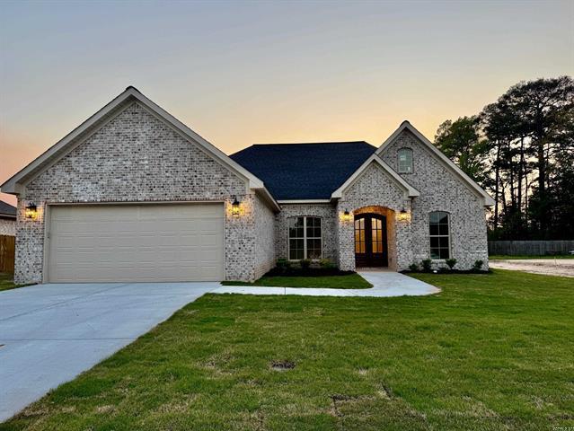 604  TWELVE OAKS  White Hall, AR