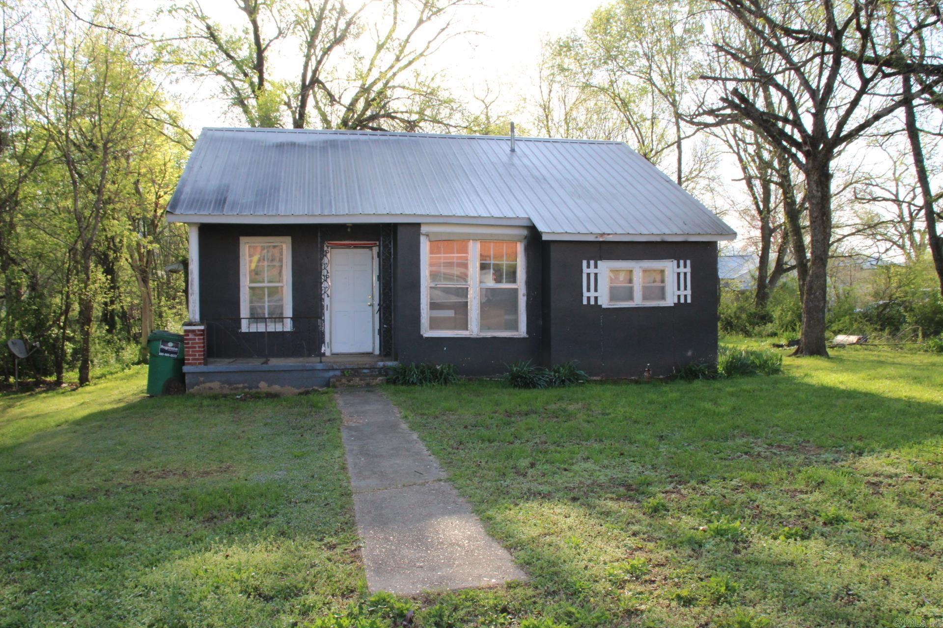 305 N Panther  Yellville, AR