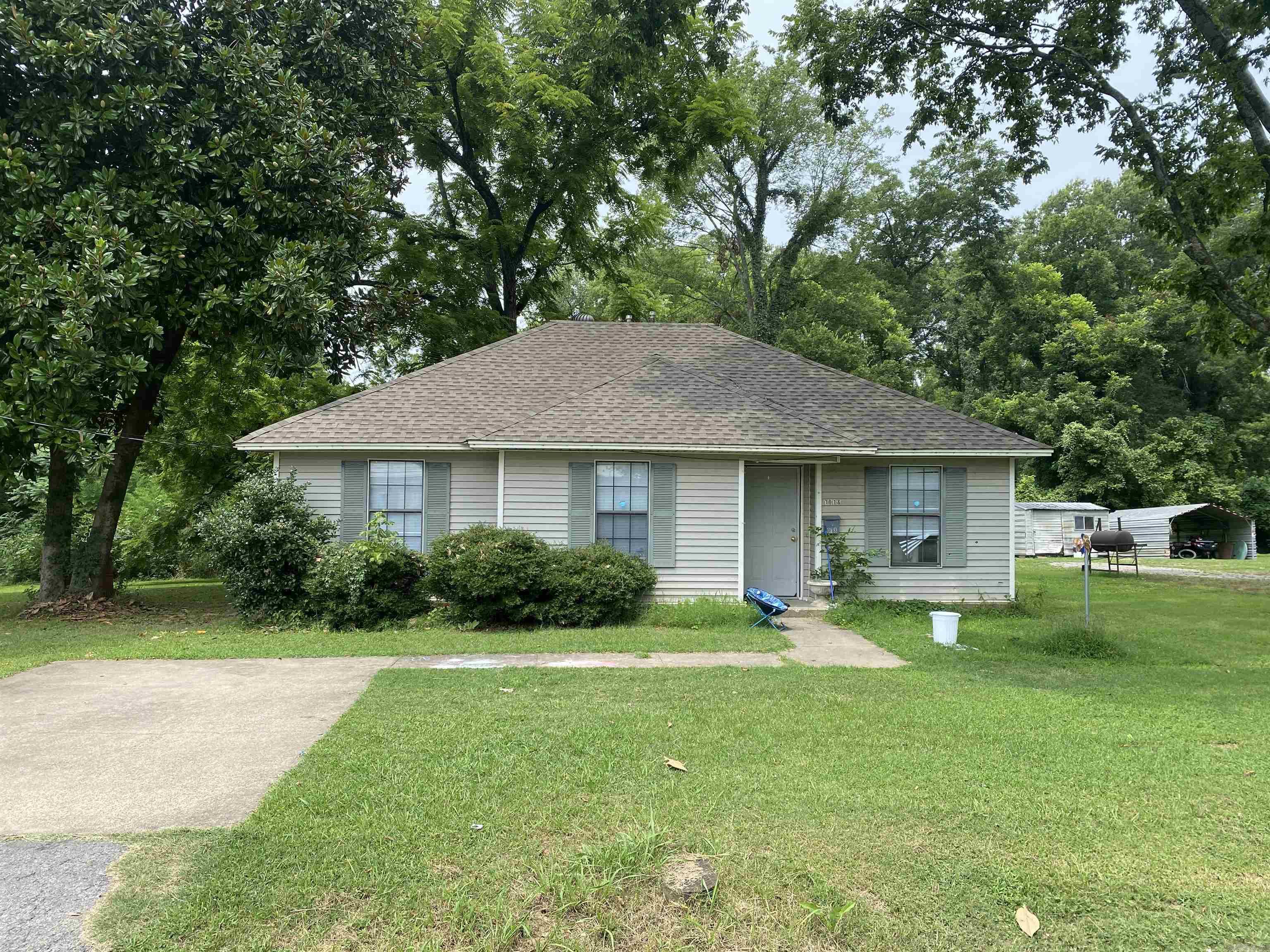 419  Sycamore  Augusta, AR