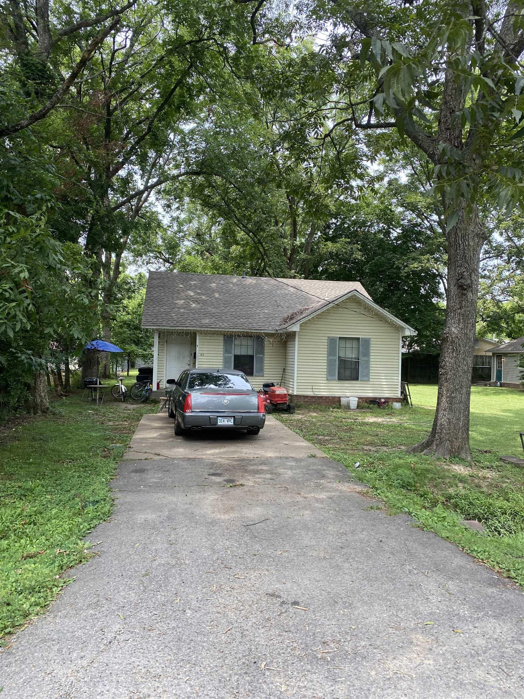 419  Sycamore  Augusta, AR
