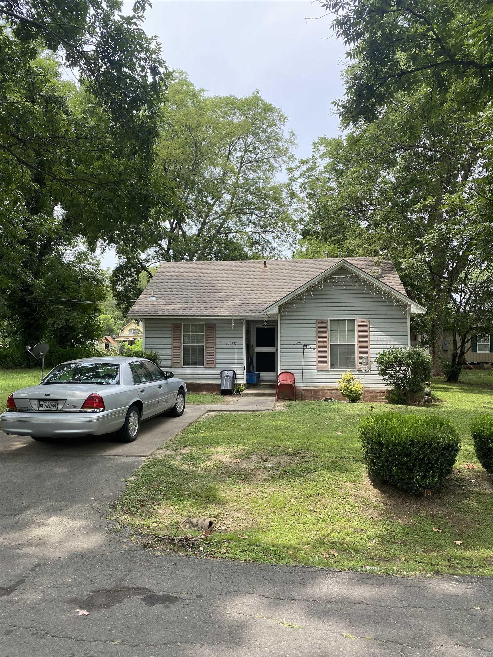 419  Sycamore  Augusta, AR