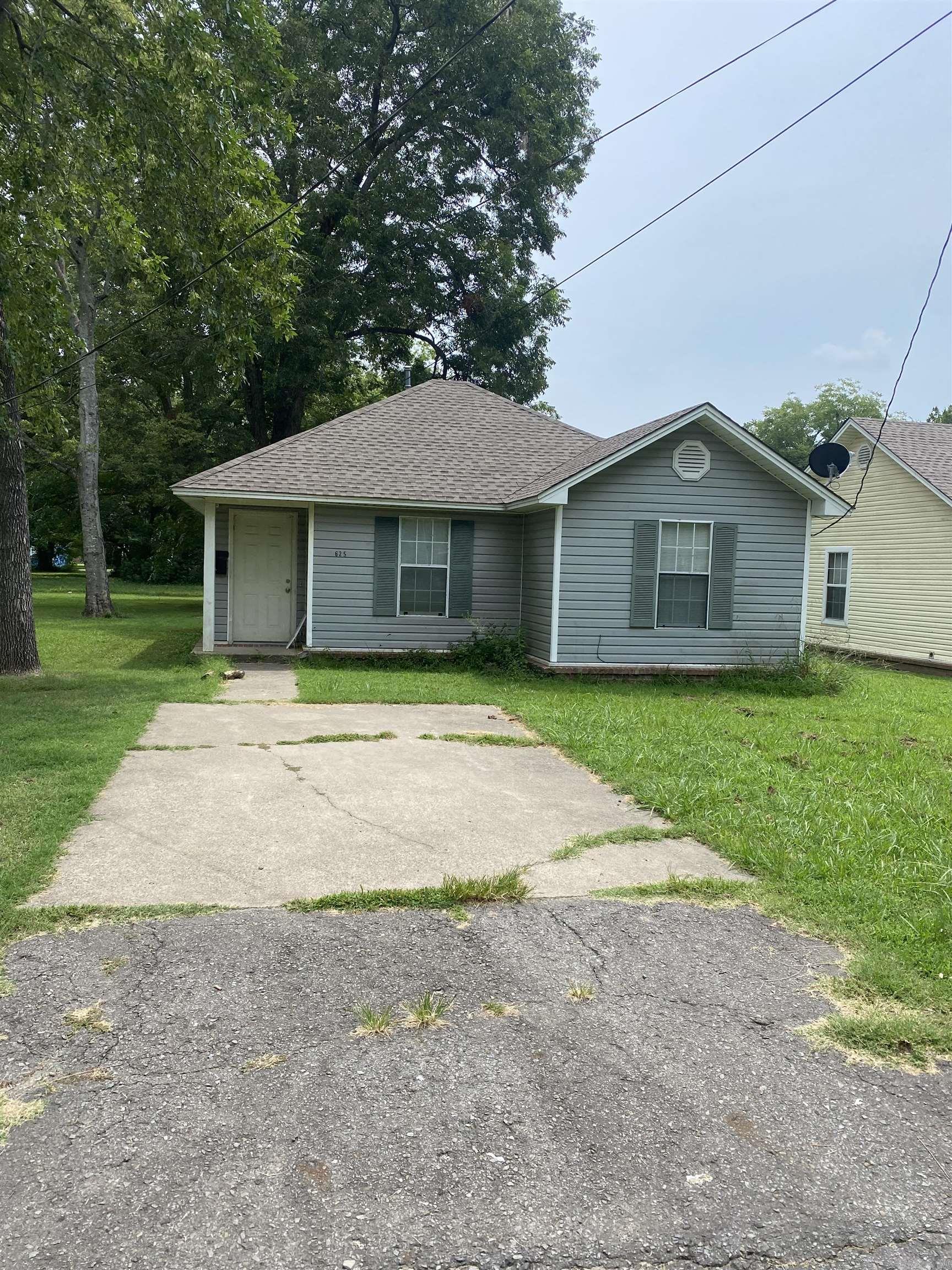 419  Sycamore  Augusta, AR