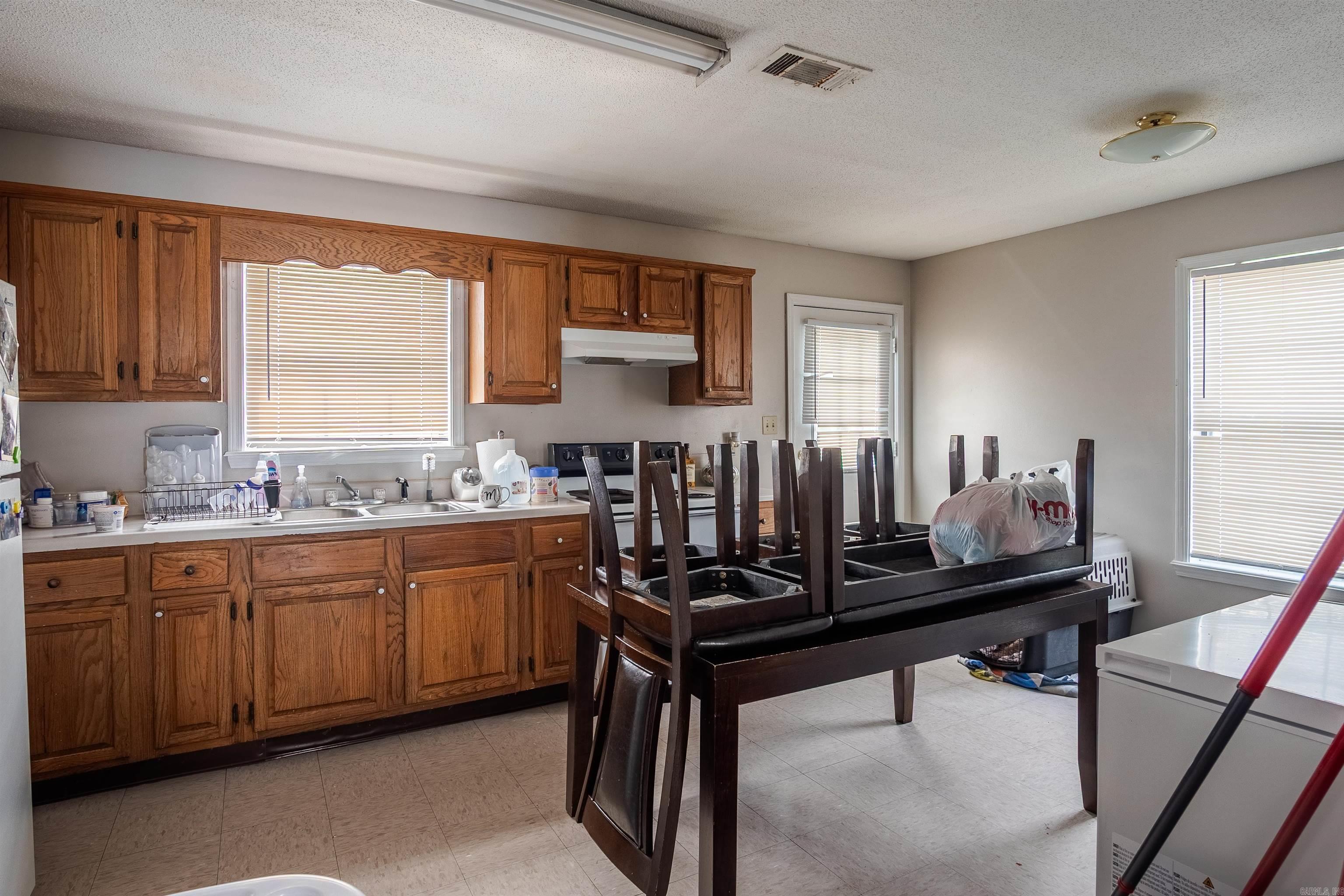 419  Sycamore  Augusta, AR