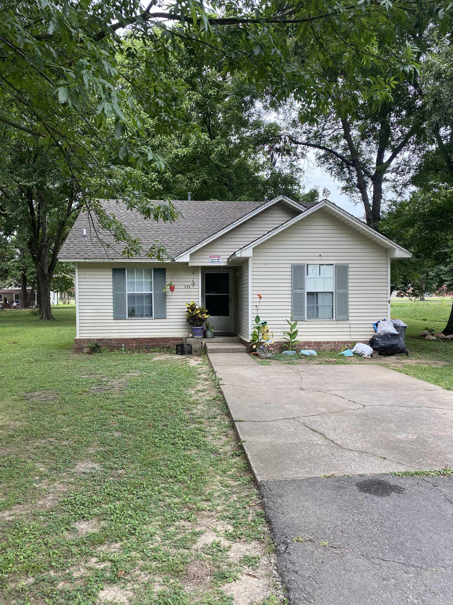 419  Sycamore  Augusta, AR
