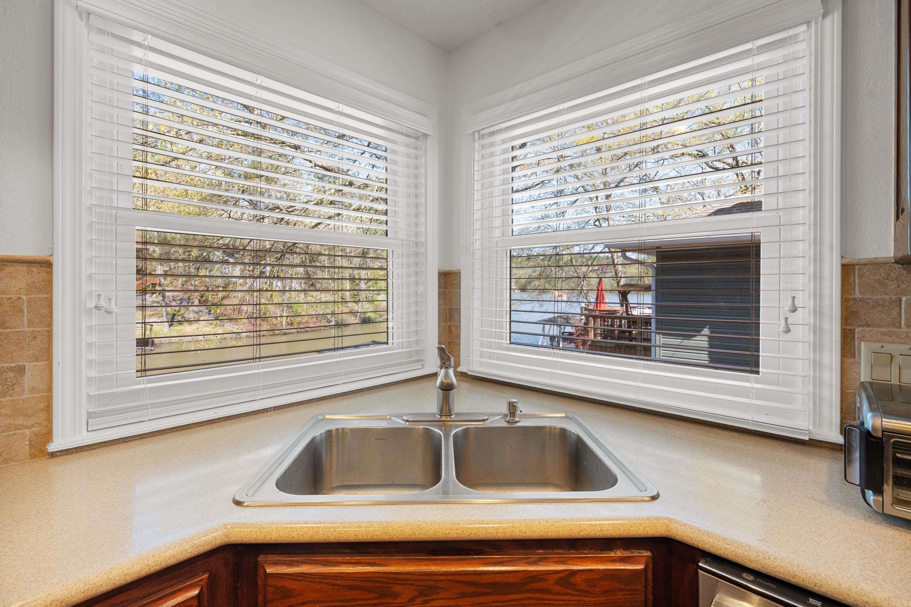 40  Arjona  Hot Springs Village, AR